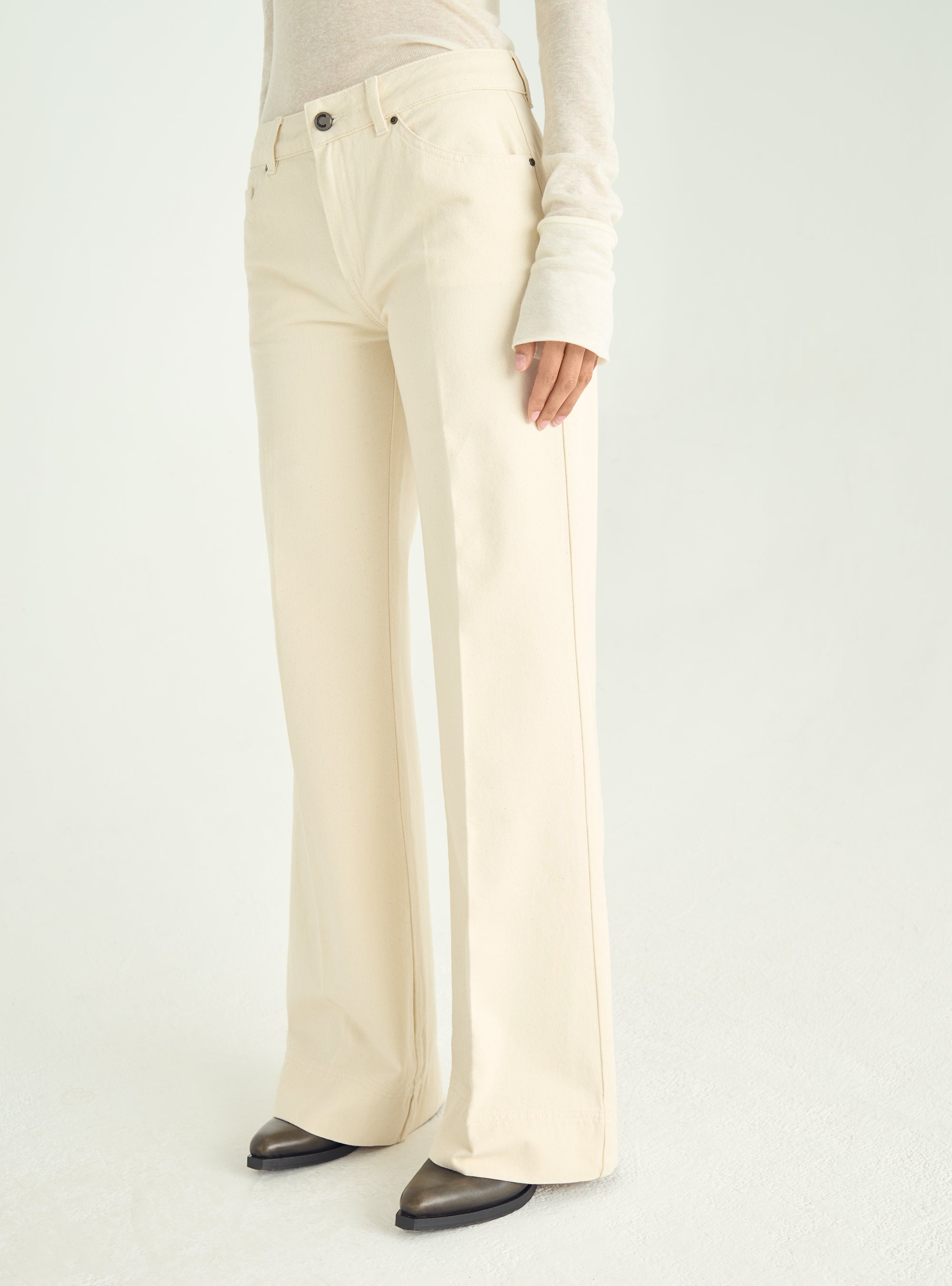 High-waisted flare jeans