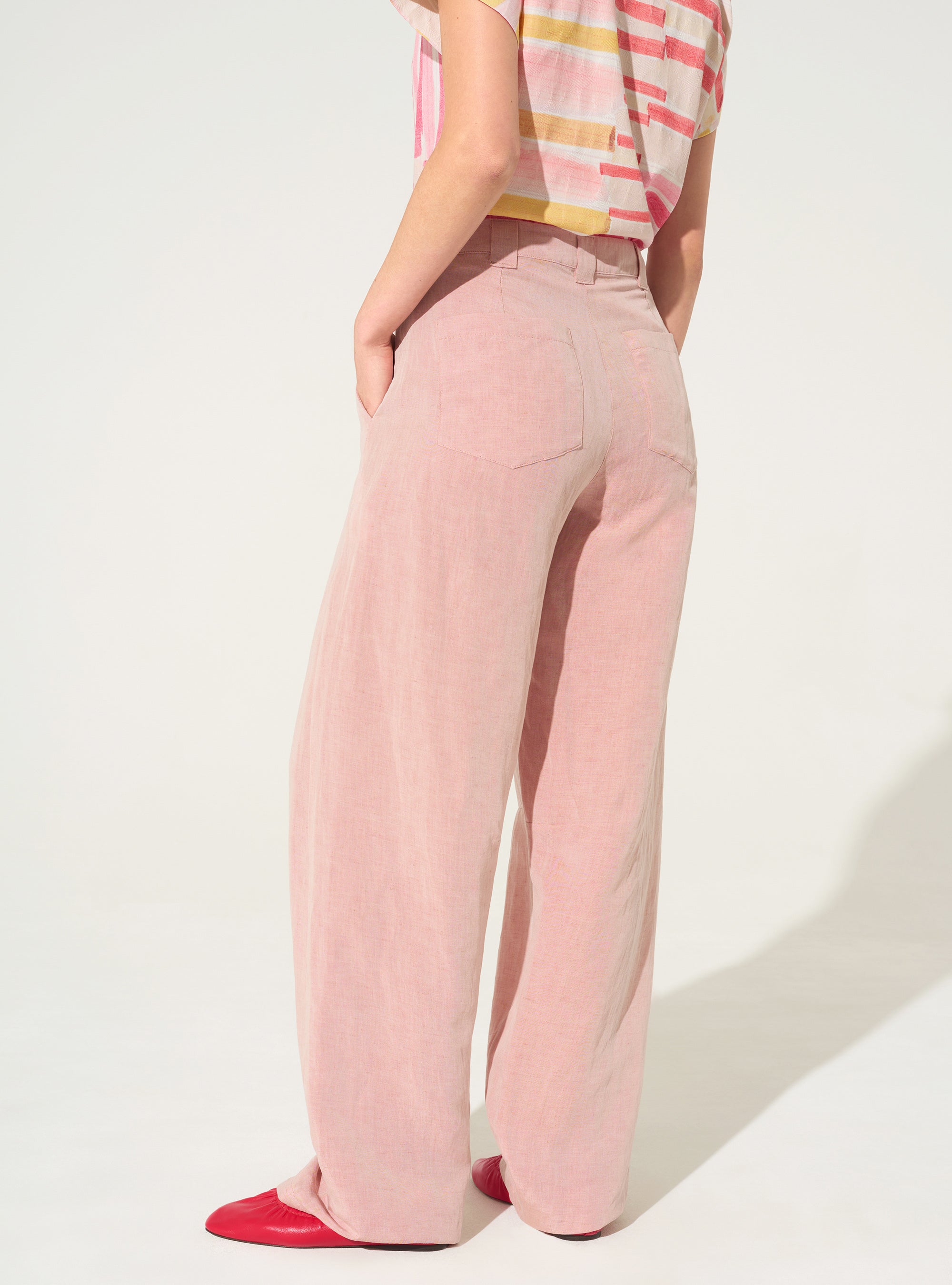 Linen and pink lyocell trousers