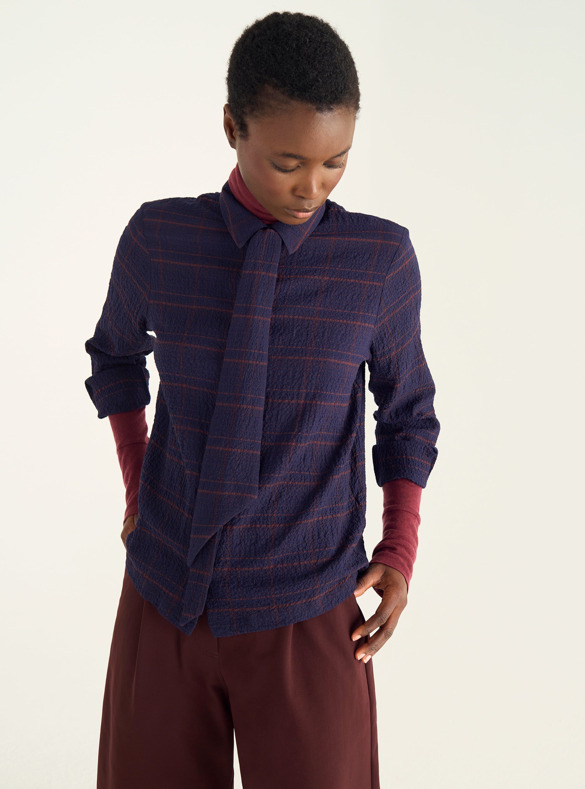 Seersucker shirt with removable tie