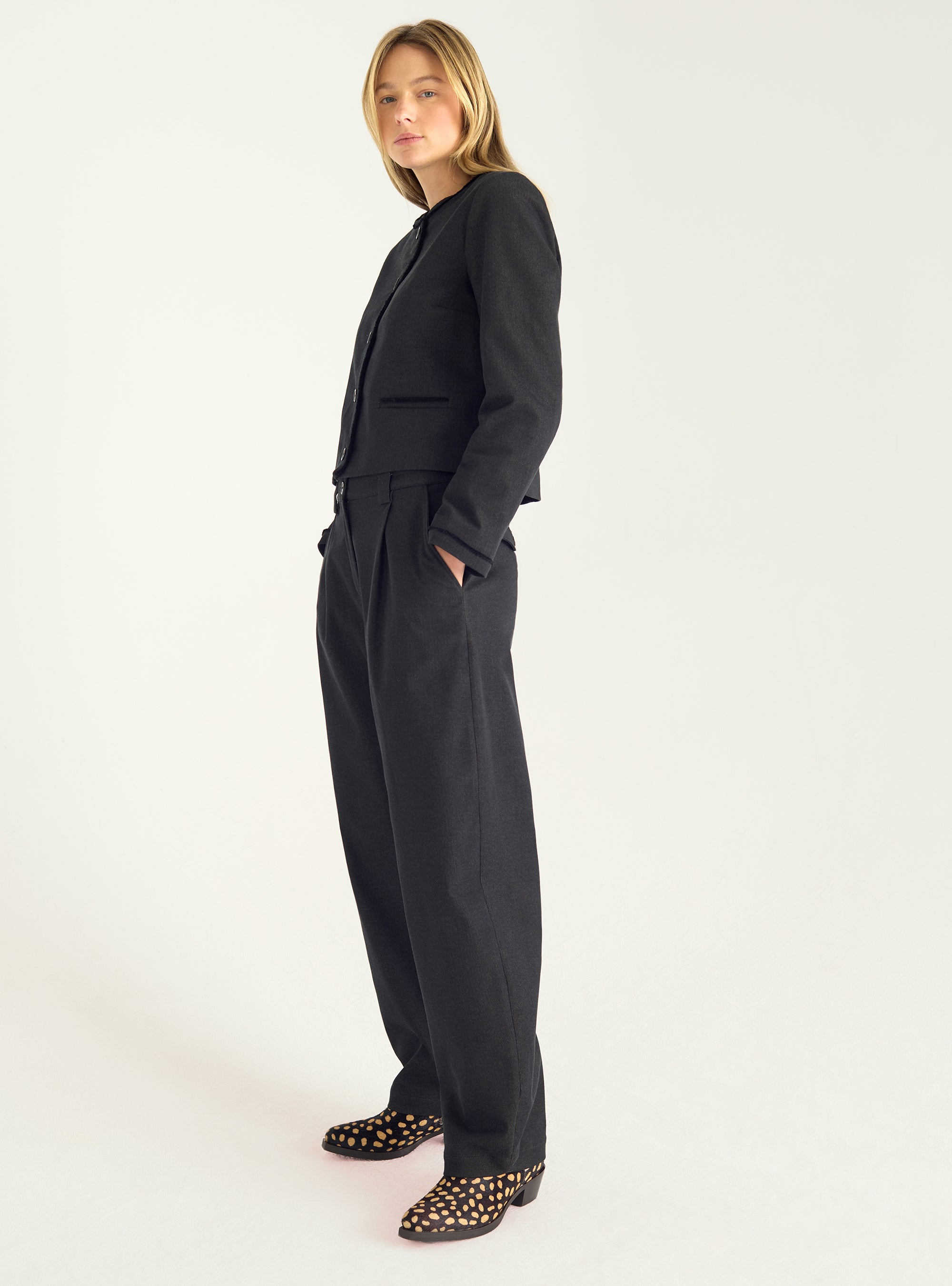 Short tailored-style jacket