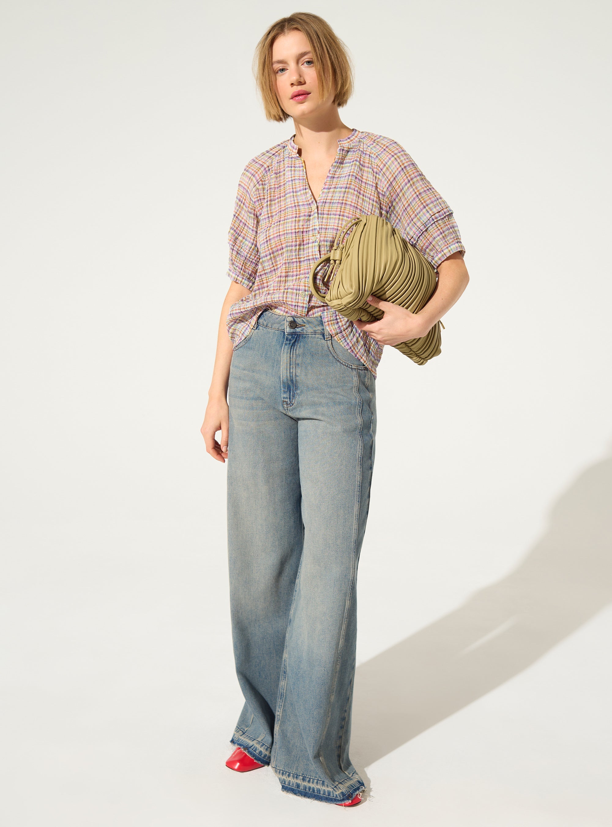 Pleated straight shirt in purple cotton