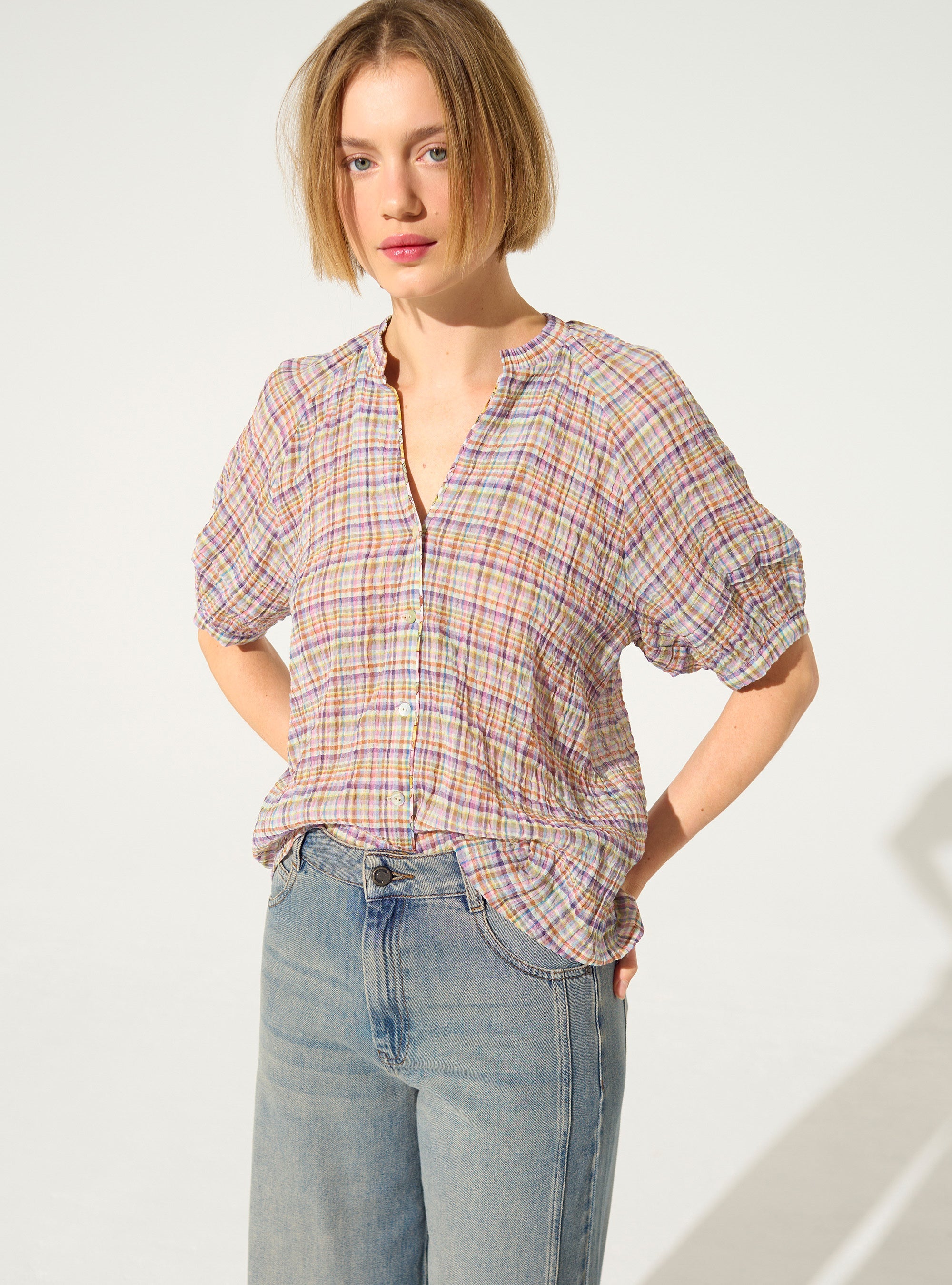 Pleated straight shirt in purple cotton