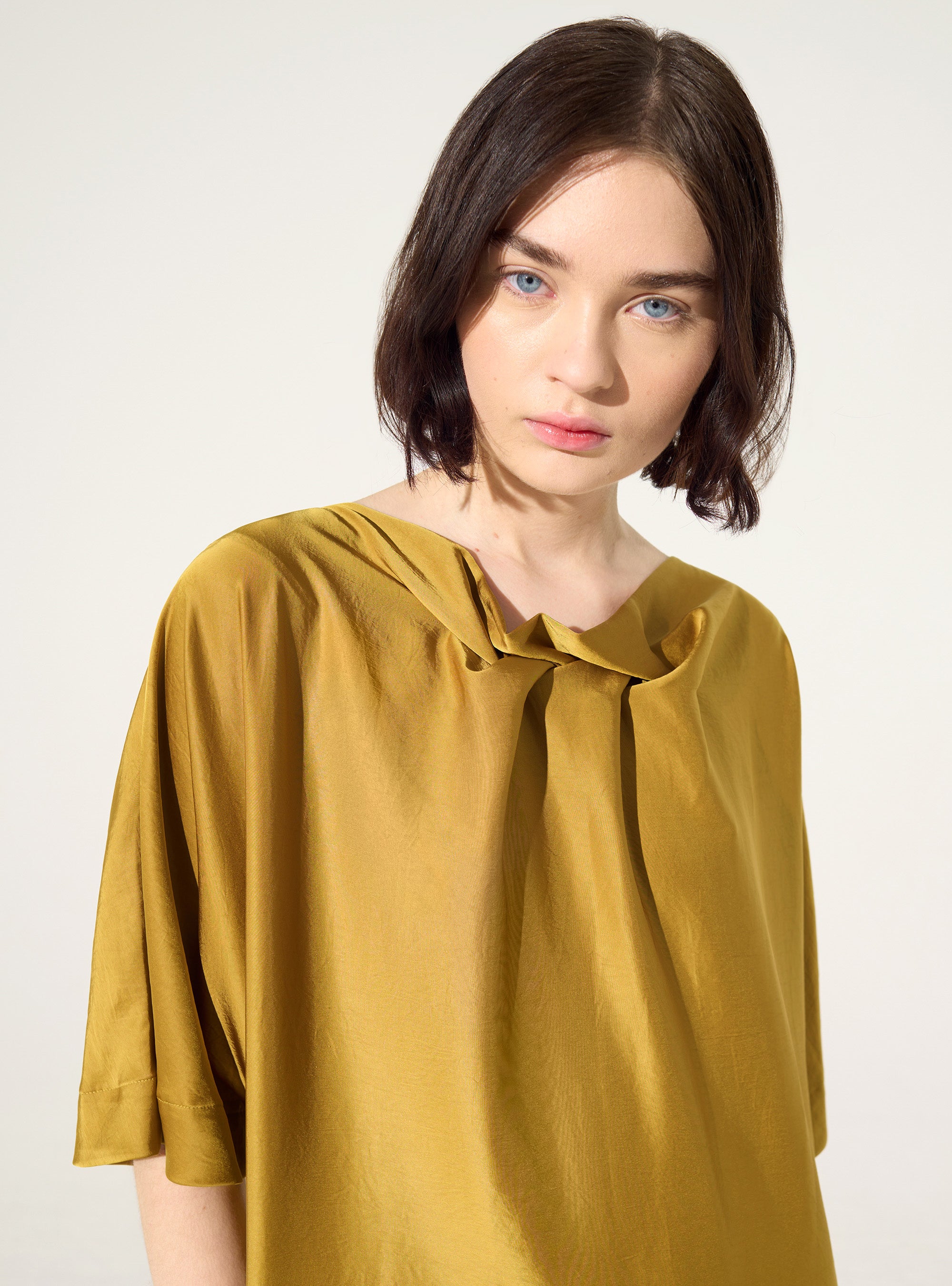 Loose yellow dress