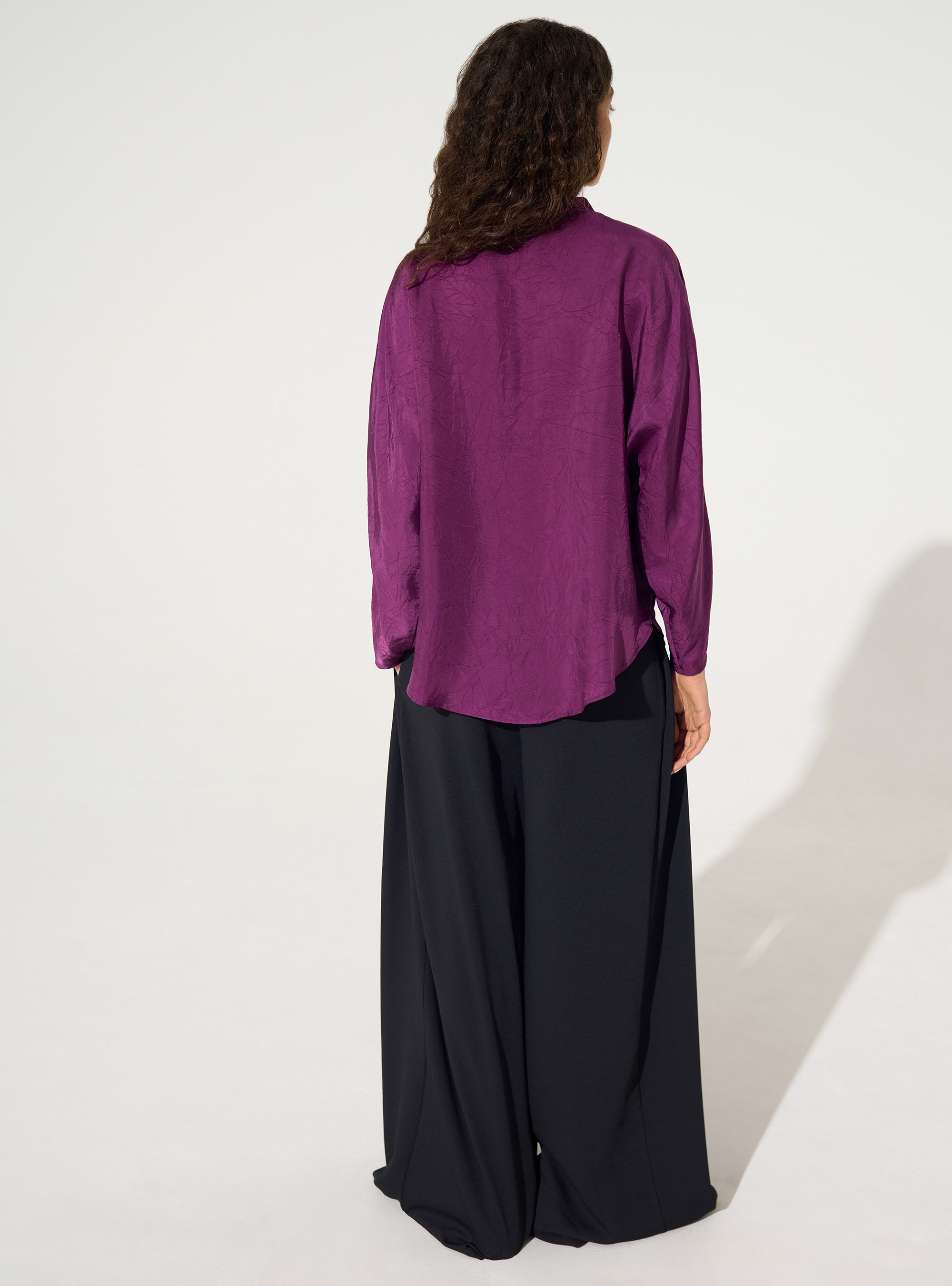 Oversized shirt in purple cupro