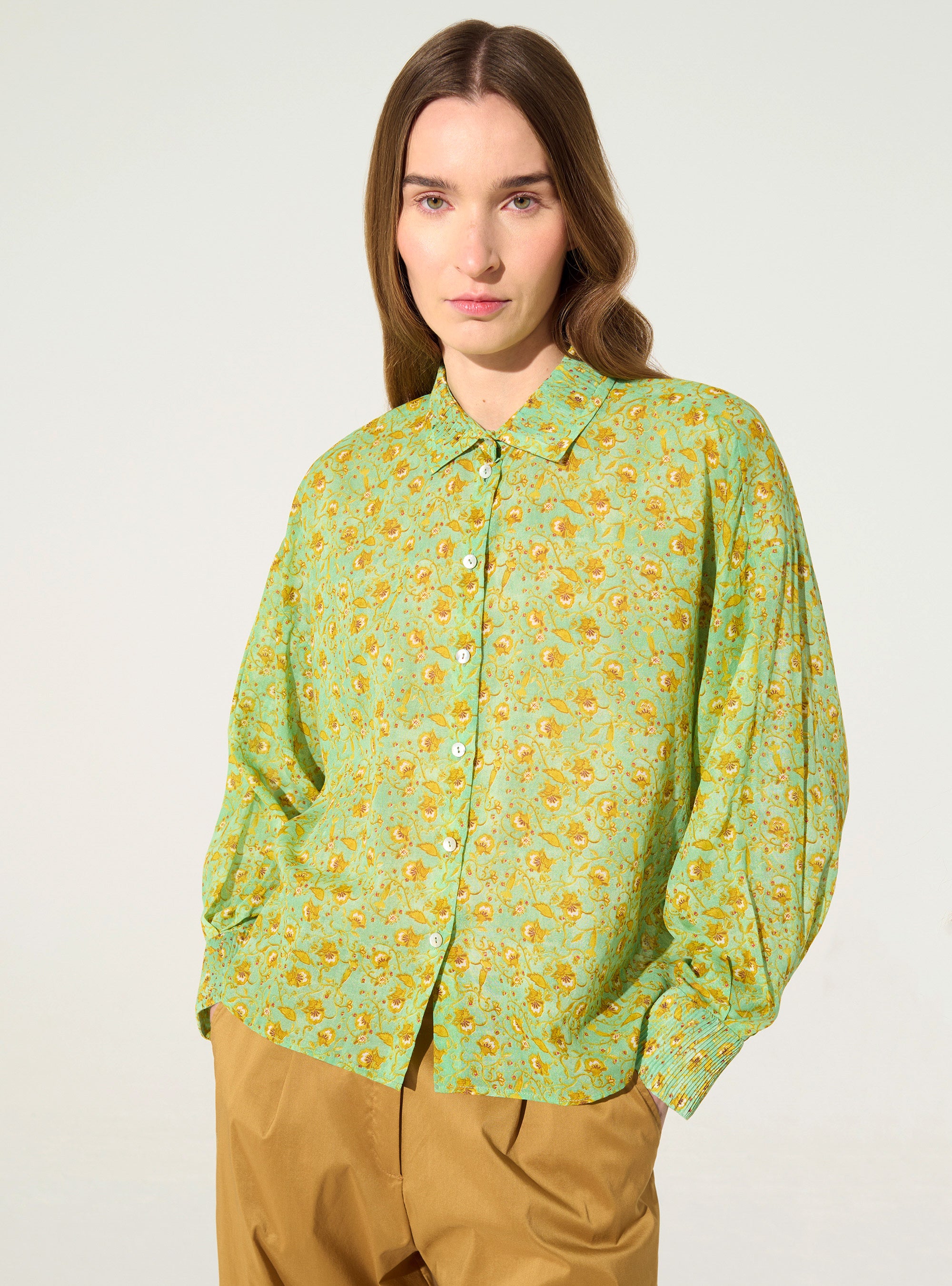 Oversized printed pleated shirt in green cotton – COTELAC