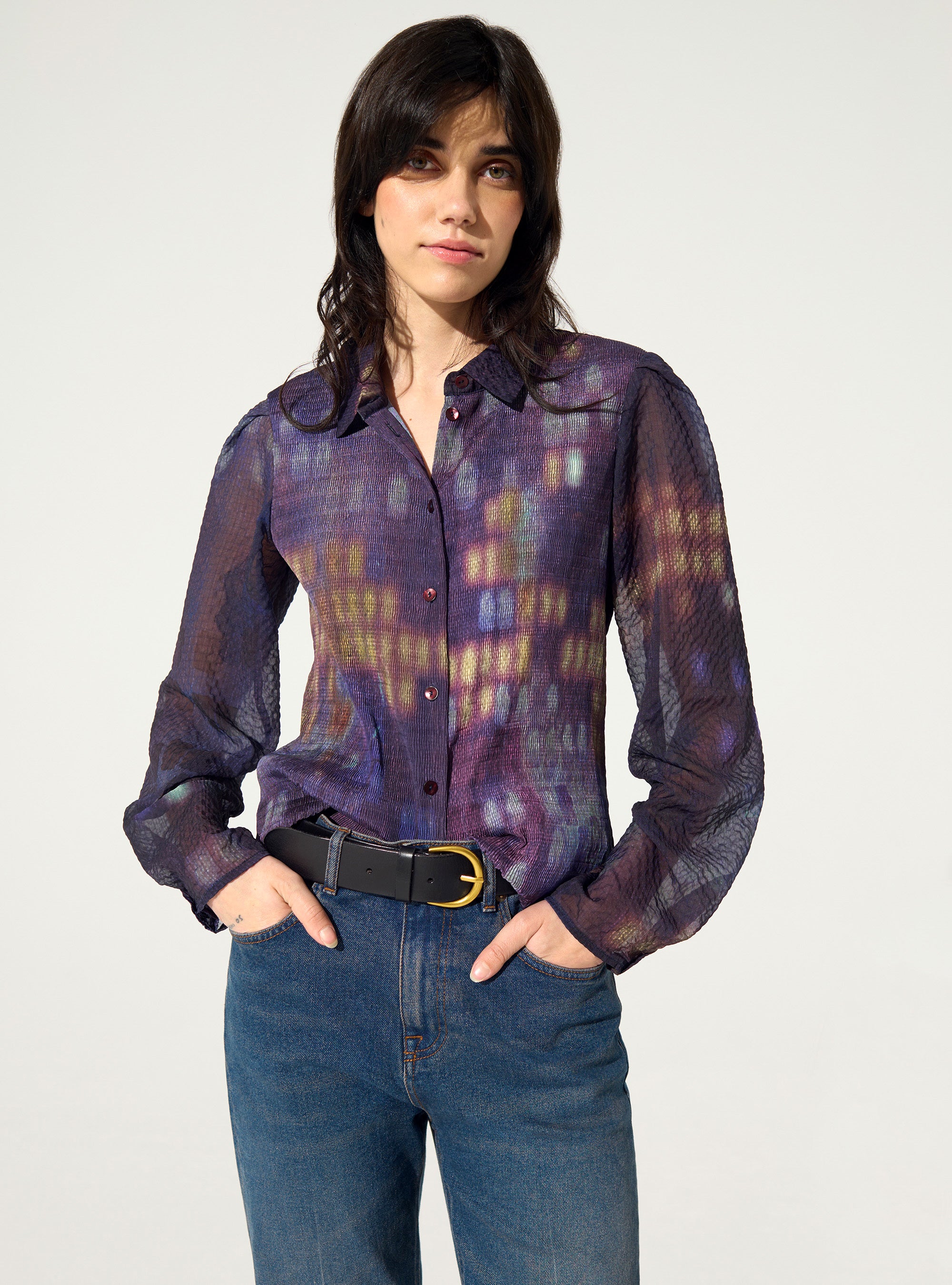 Fitted pleated shirt with purple house print