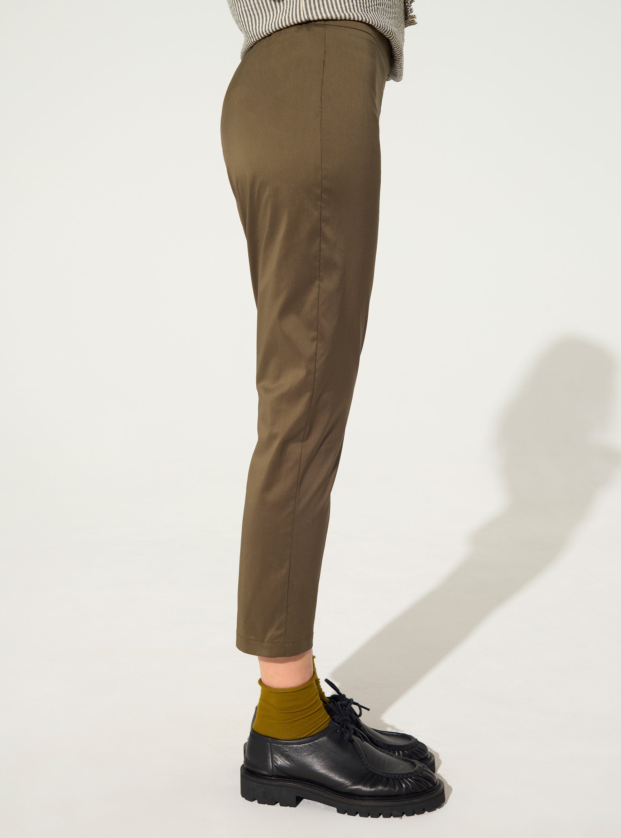 Khaki cotton cropped pants
