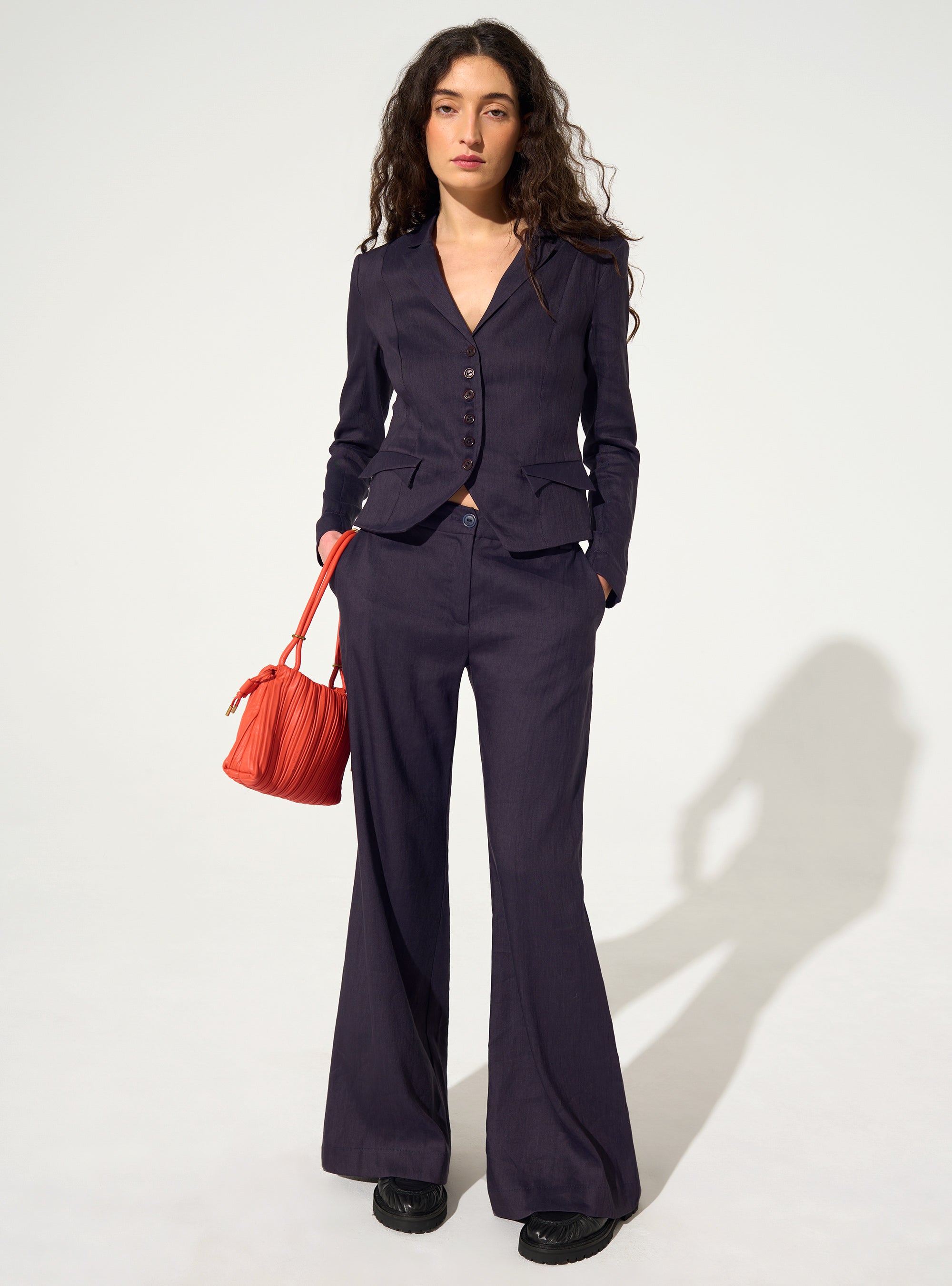 Fitted suit jacket in purple linen
