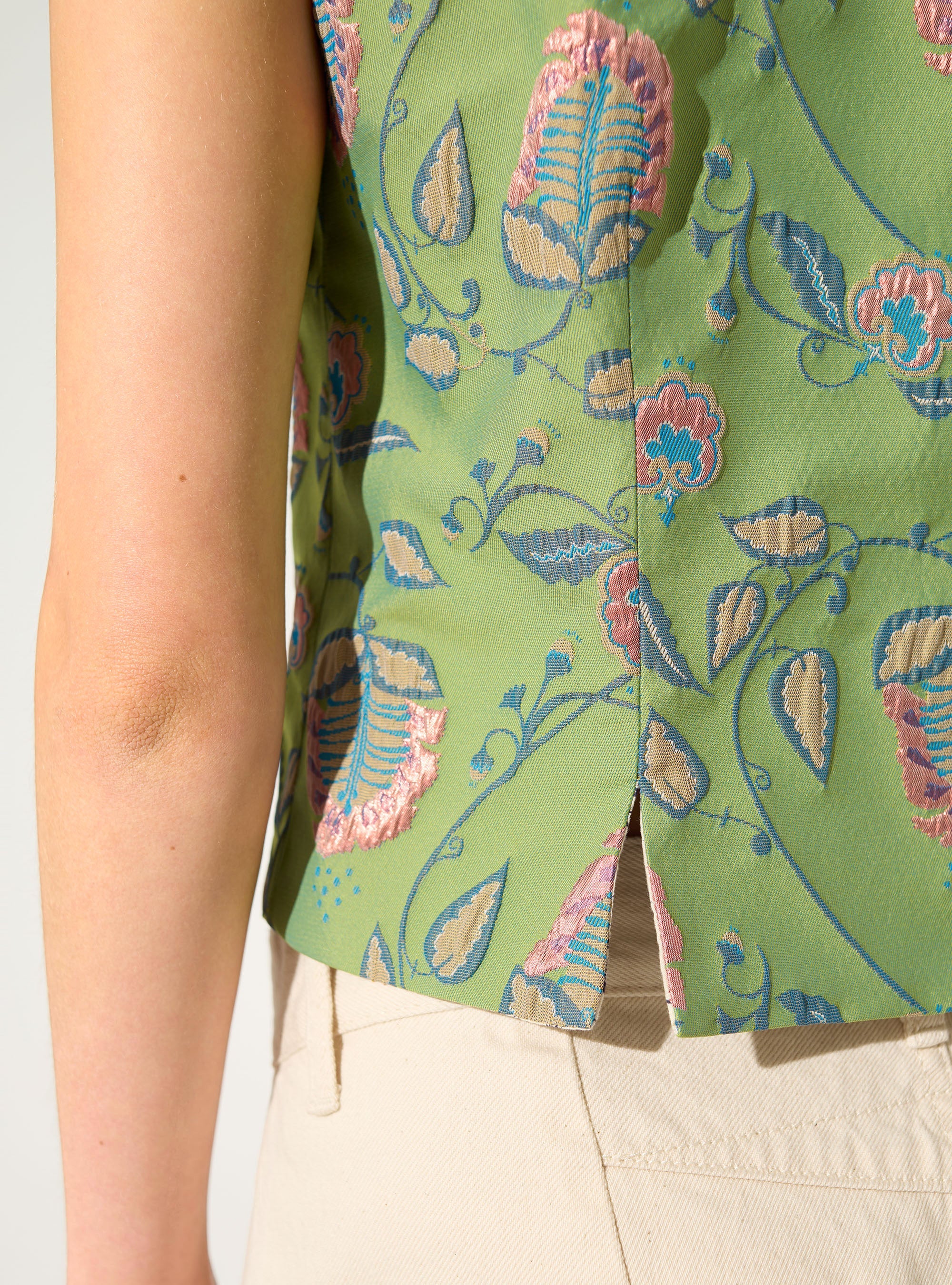 Fitted cardigan in green jacquard