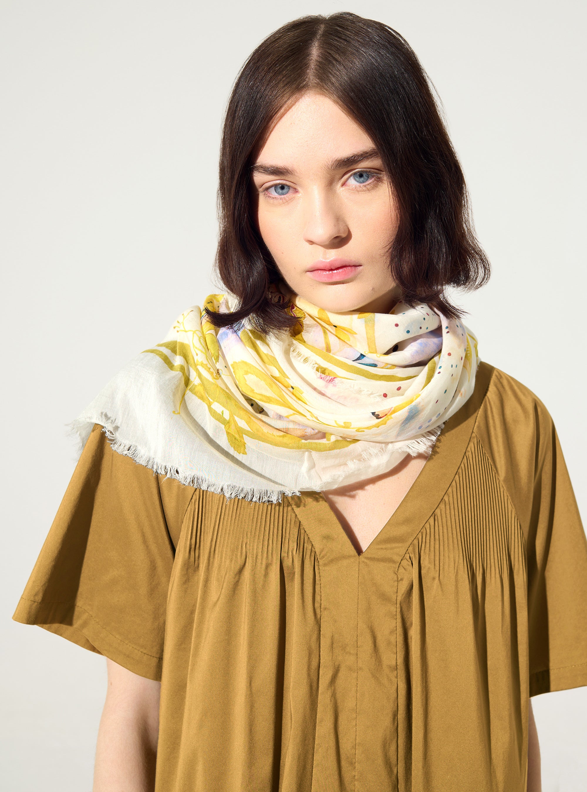 Printed scarf in ecru cotton and silk