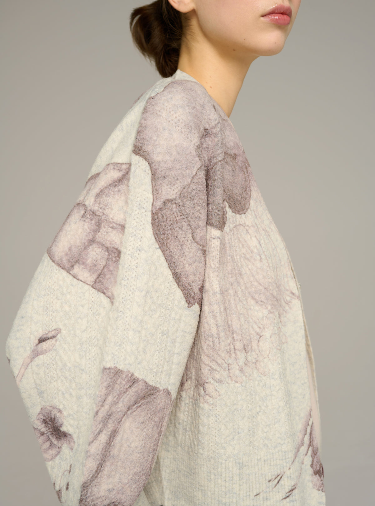 Gray printed V-neck cardigan
