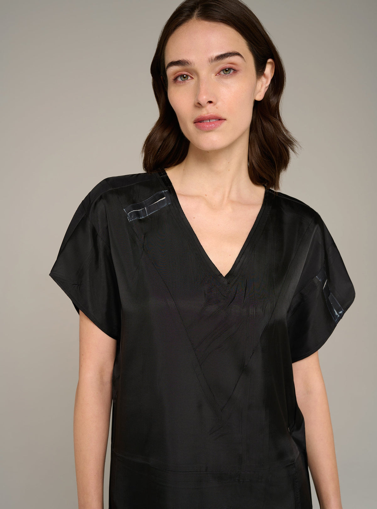 Cotélac Long short-sleeve V-neck dress