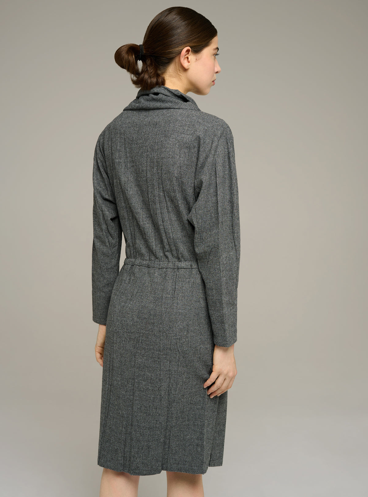 Fitted long-sleeve midi dress