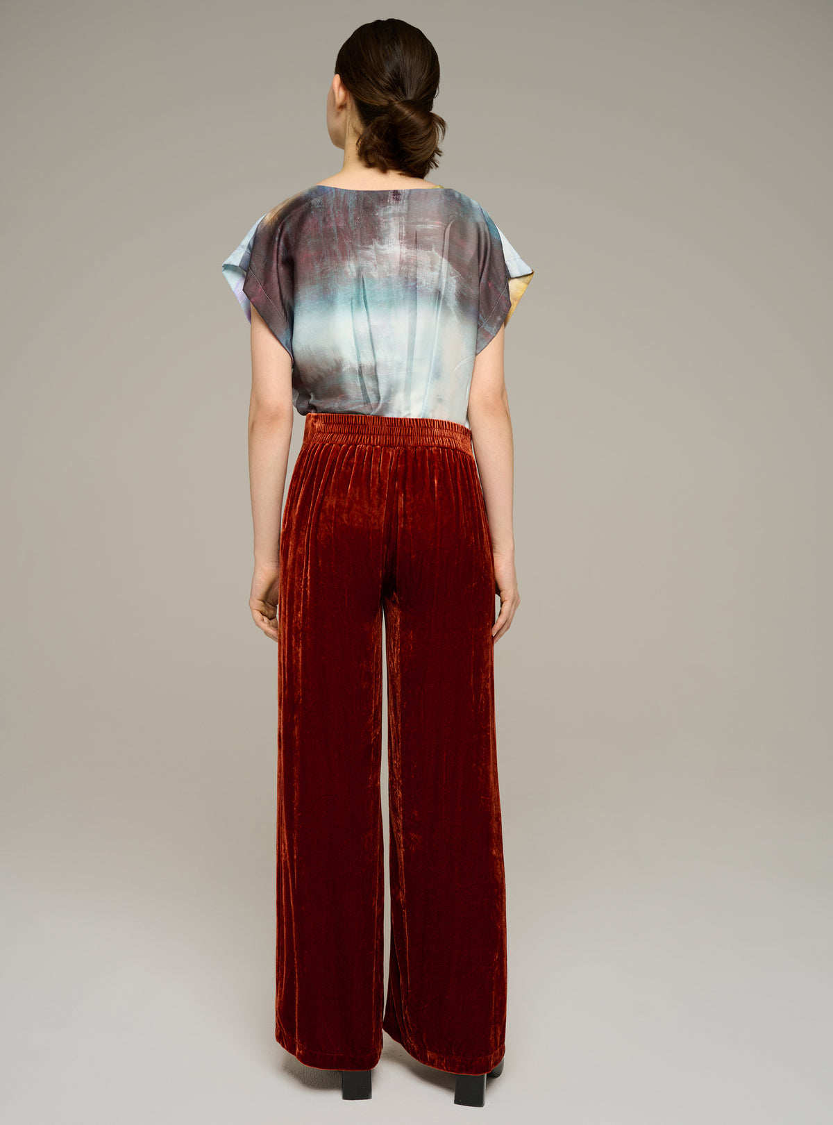 Wide-leg pants in viscose-silk velvet