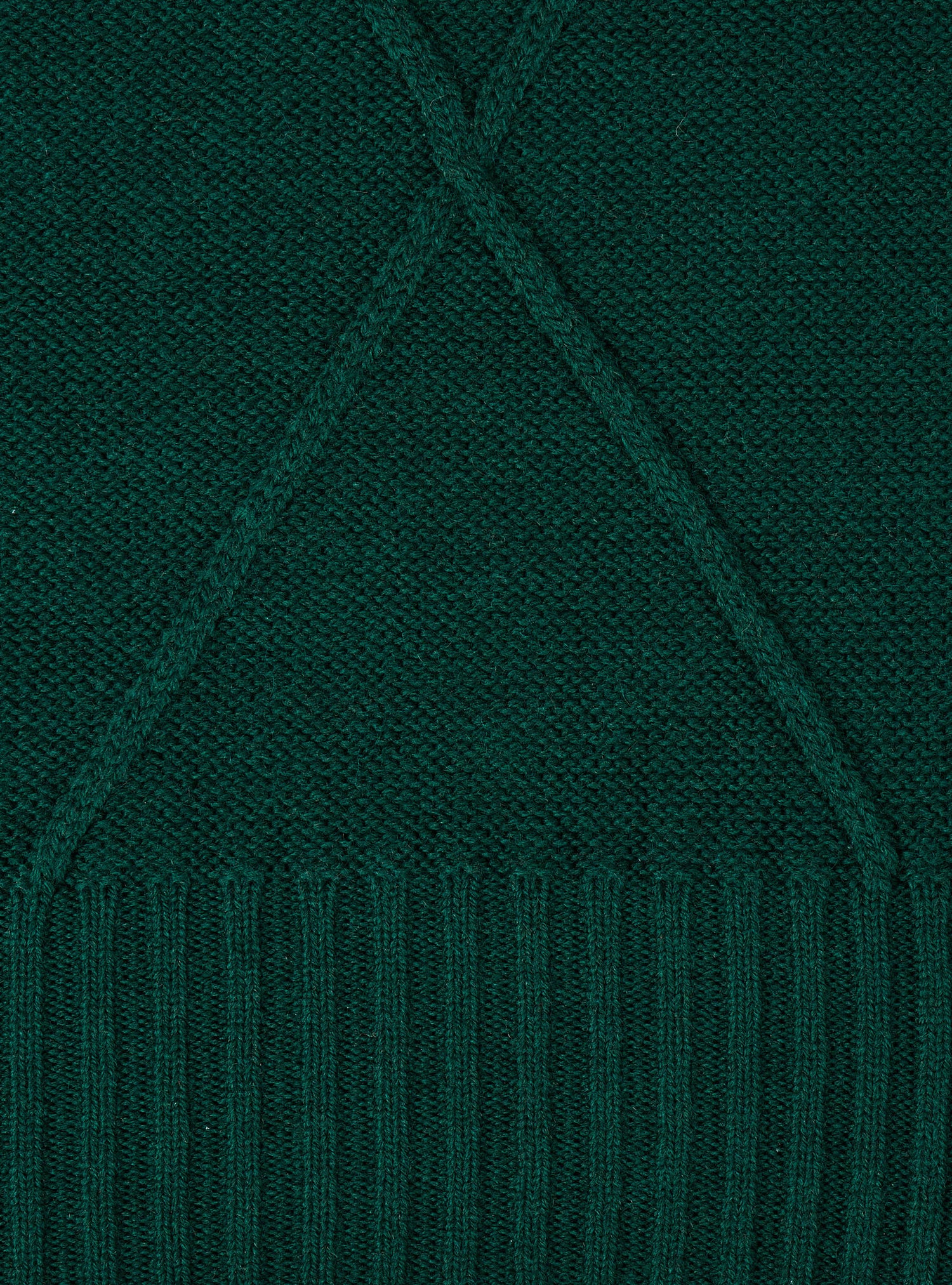 Cable-knit wool scarf