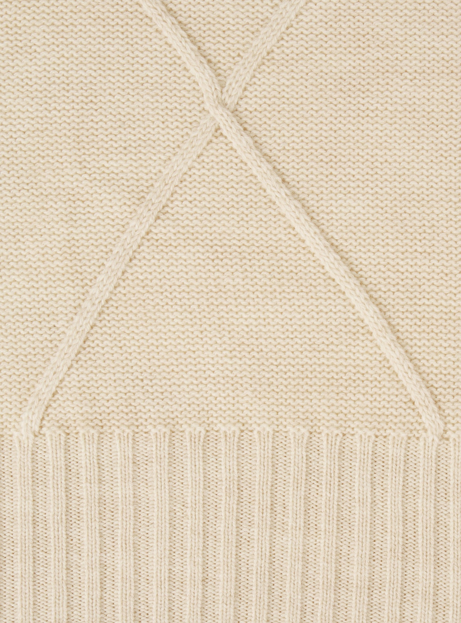 Cable-knit wool scarf