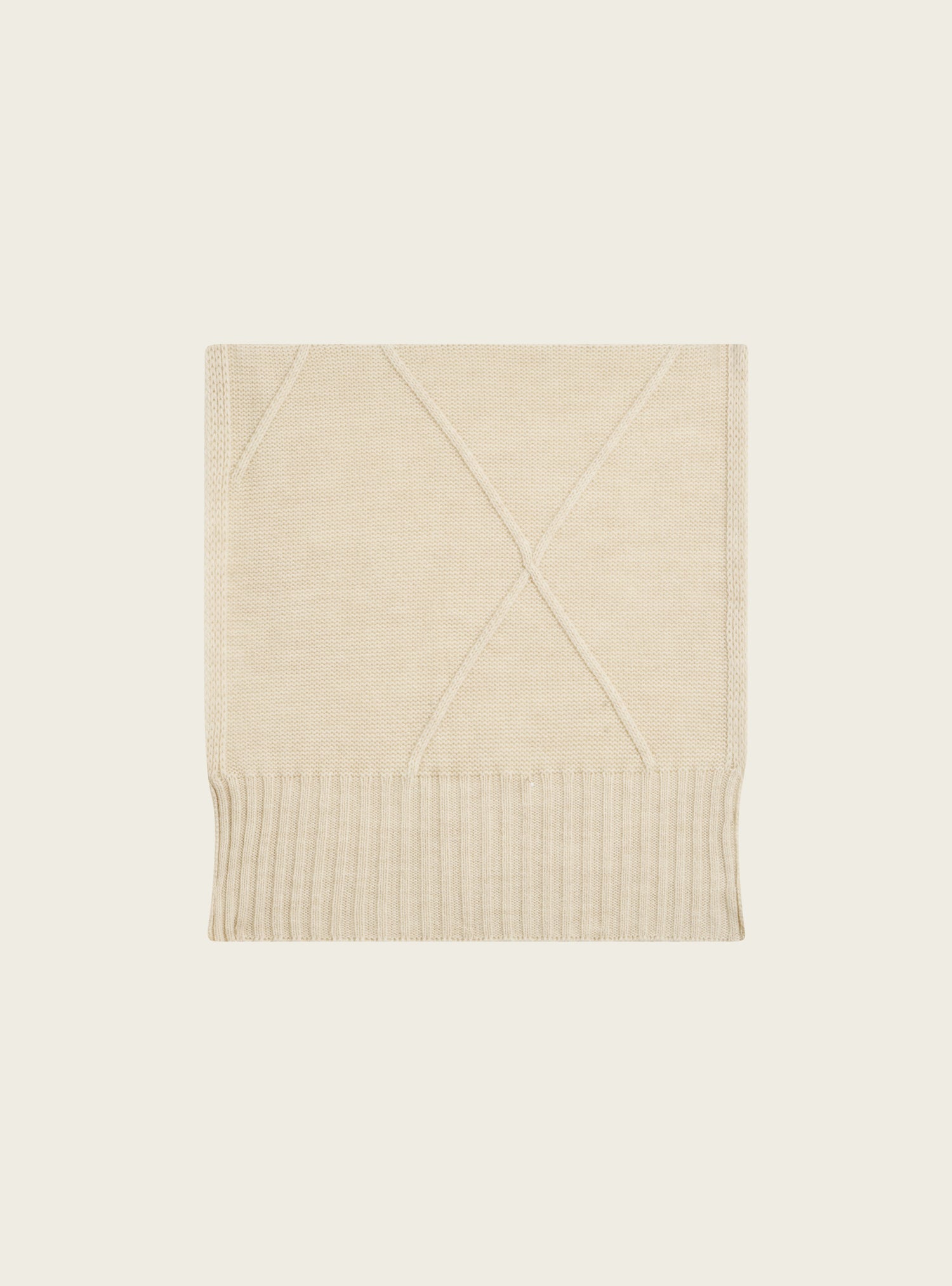 Cable-knit wool scarf