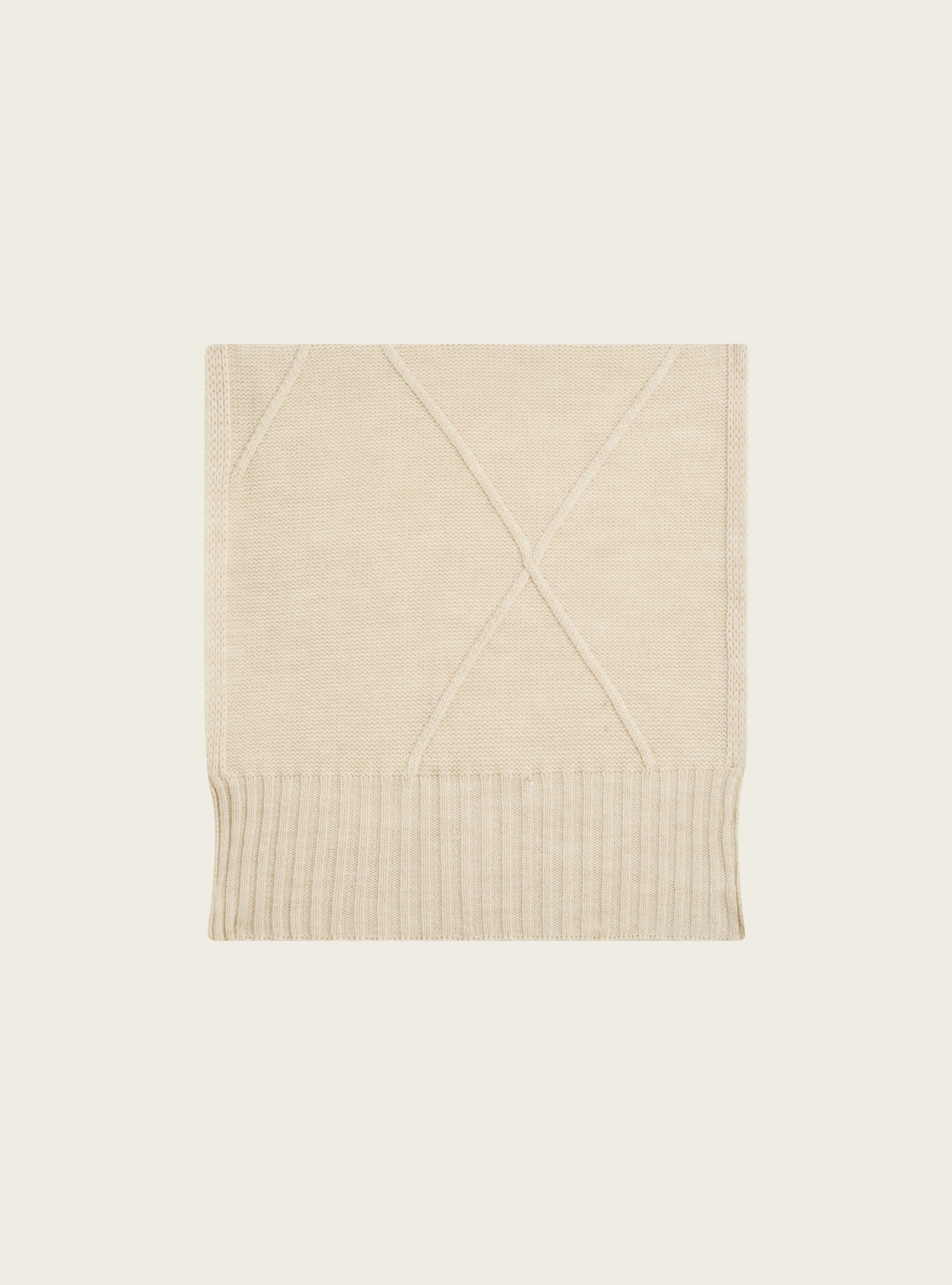 Cable-knit wool scarf