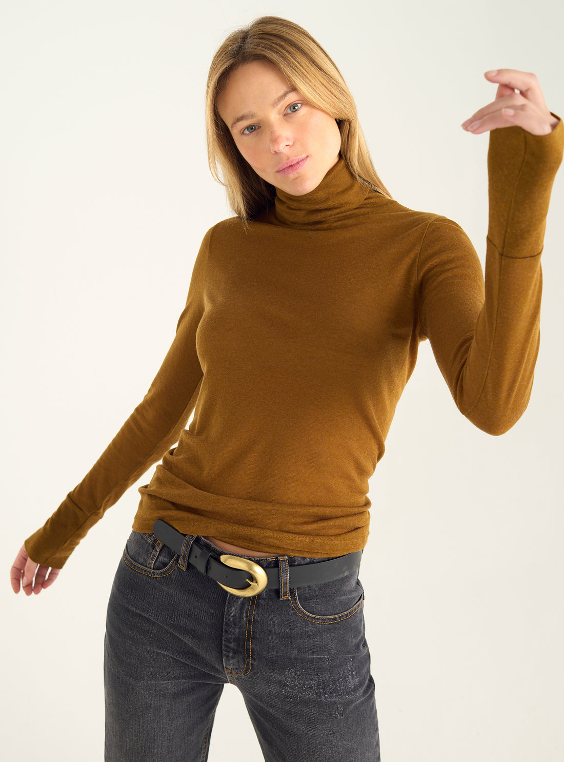 Long-sleeve turtleneck