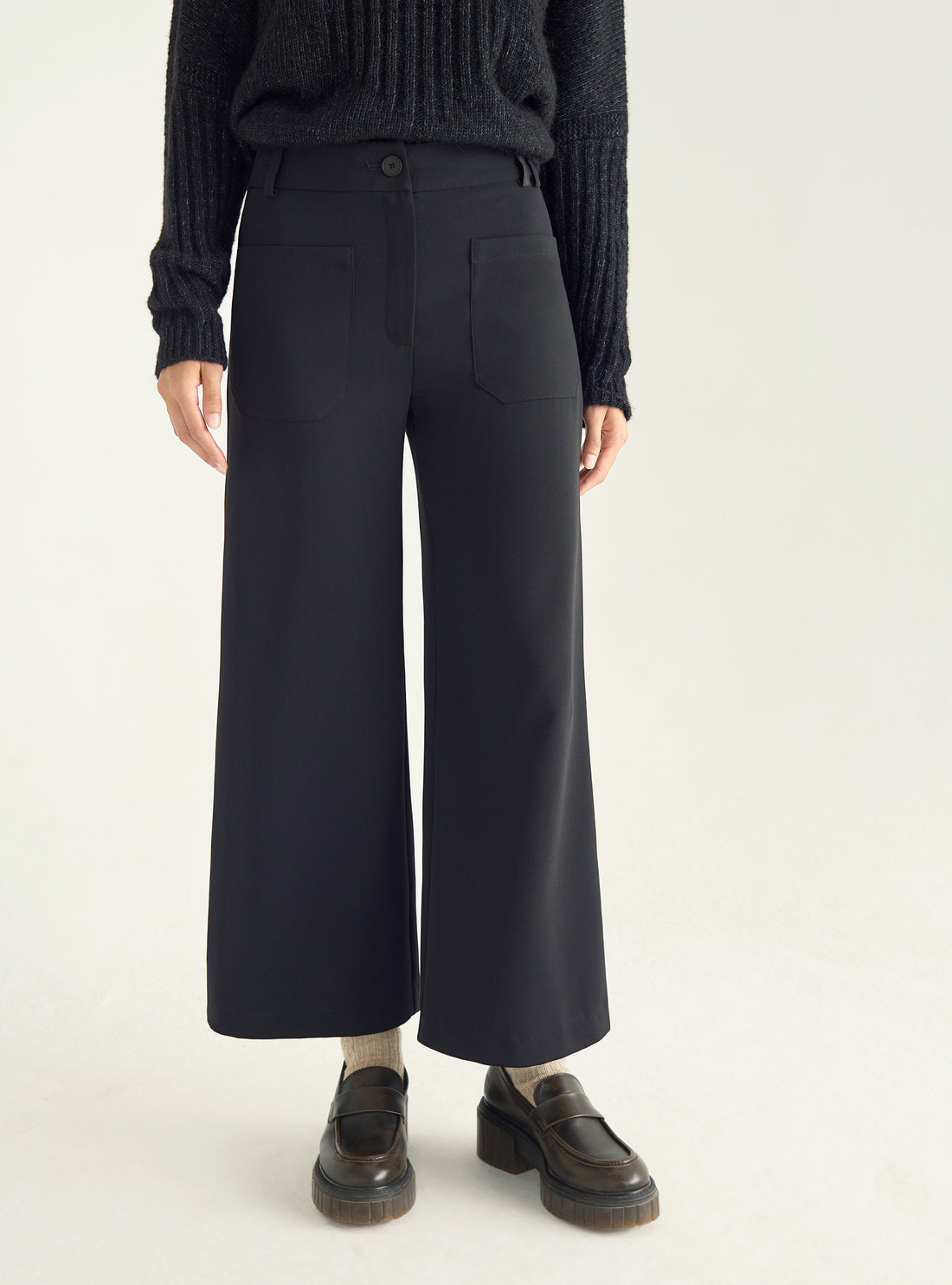 High-waisted cropped pants