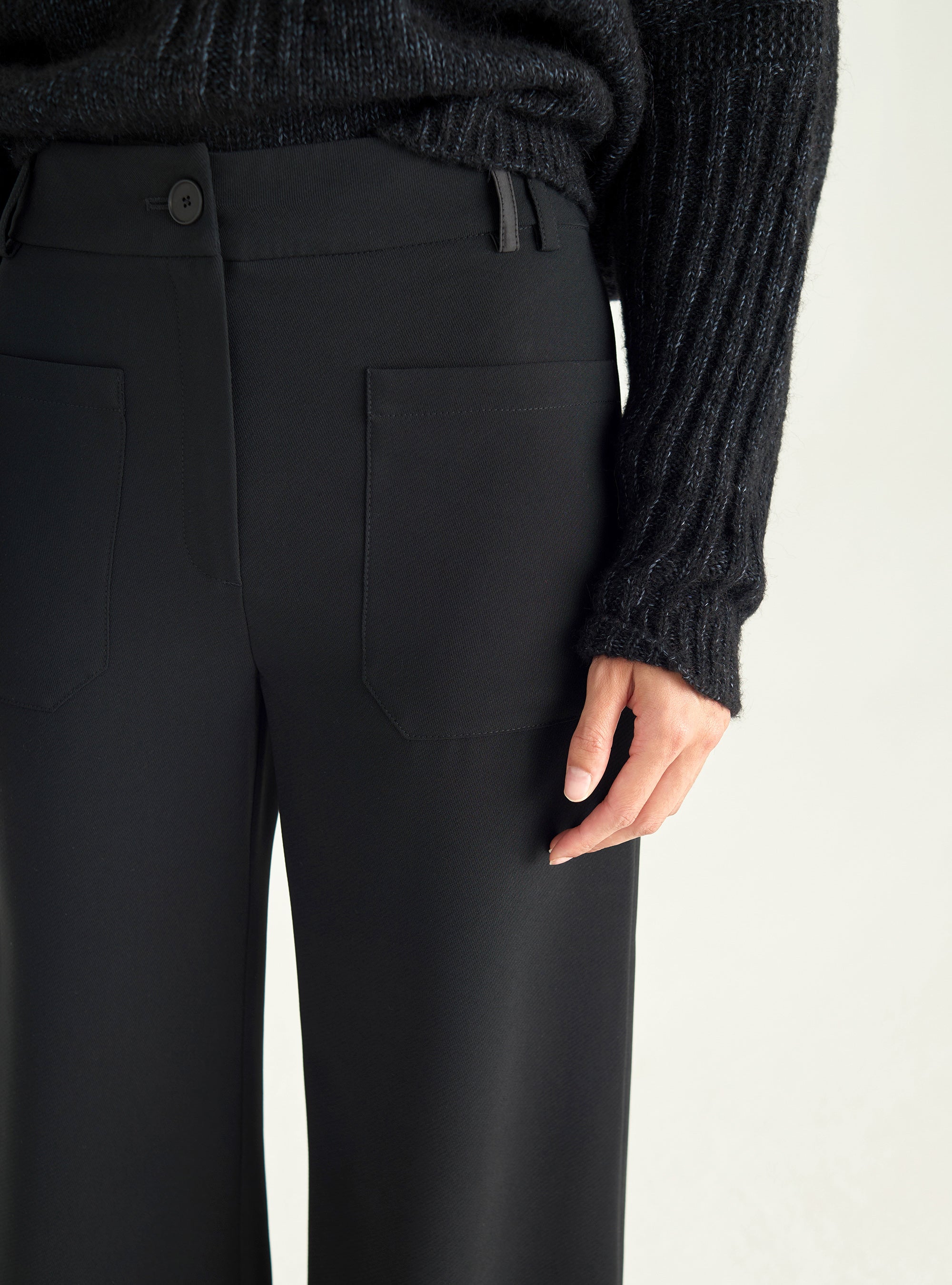 High-waisted cropped pants