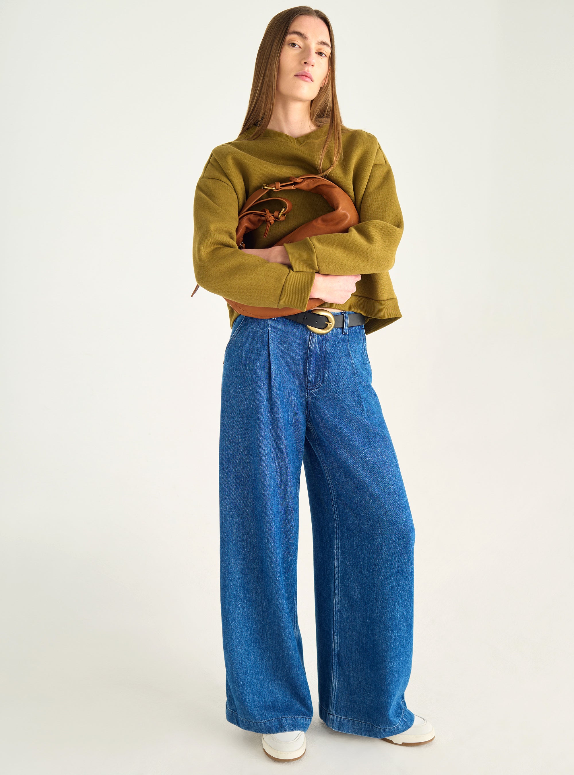 High-waisted, loose-fitting jeans in lyocell denim