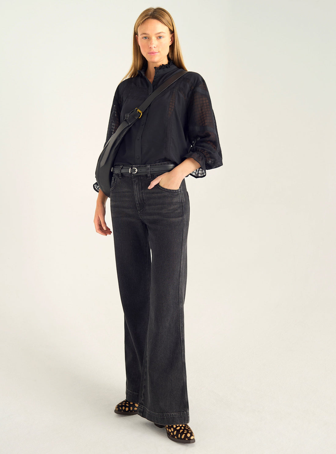 High-waisted bootcut jeans