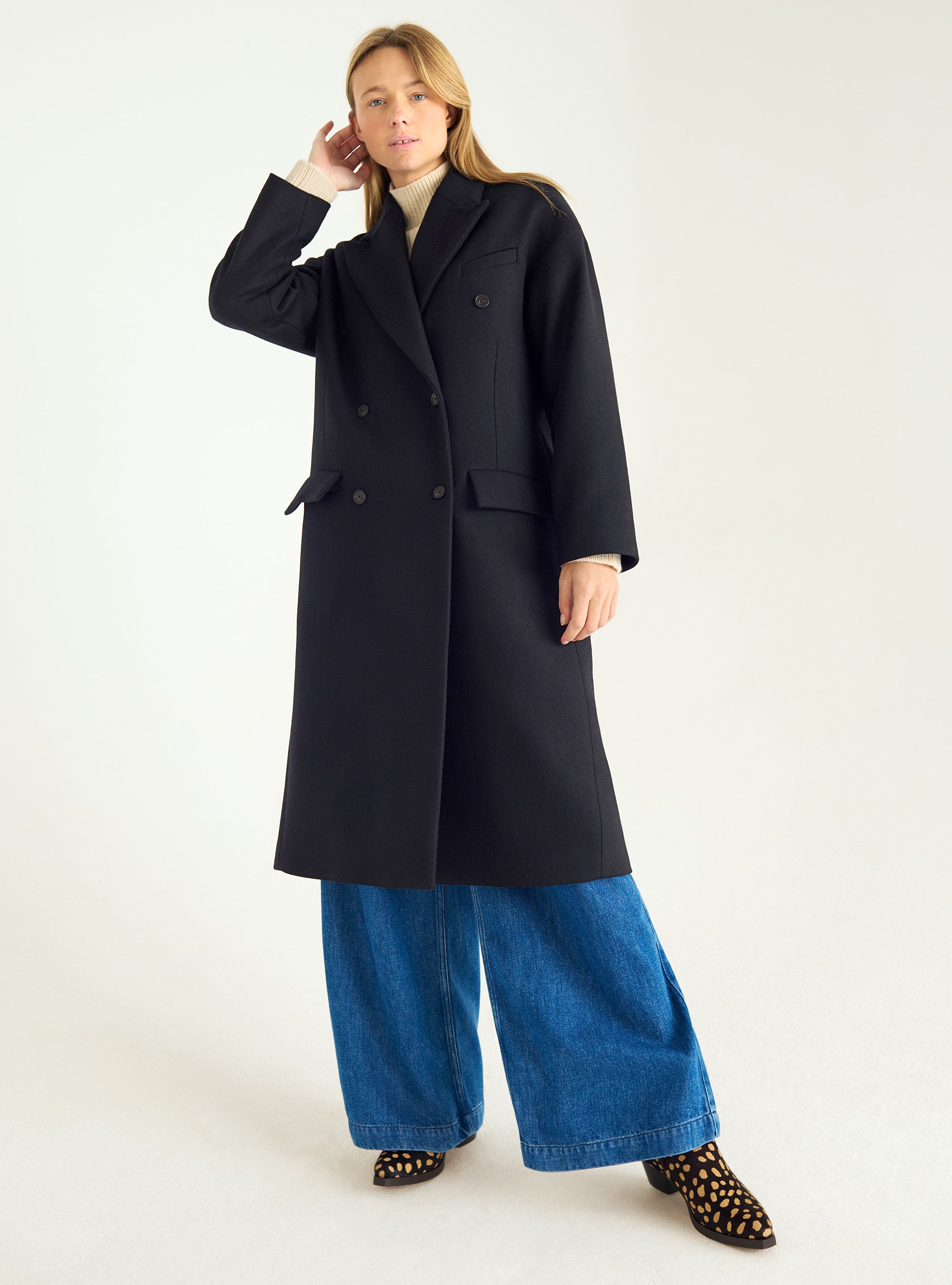 Long double-breasted coat in recycled wool cloth