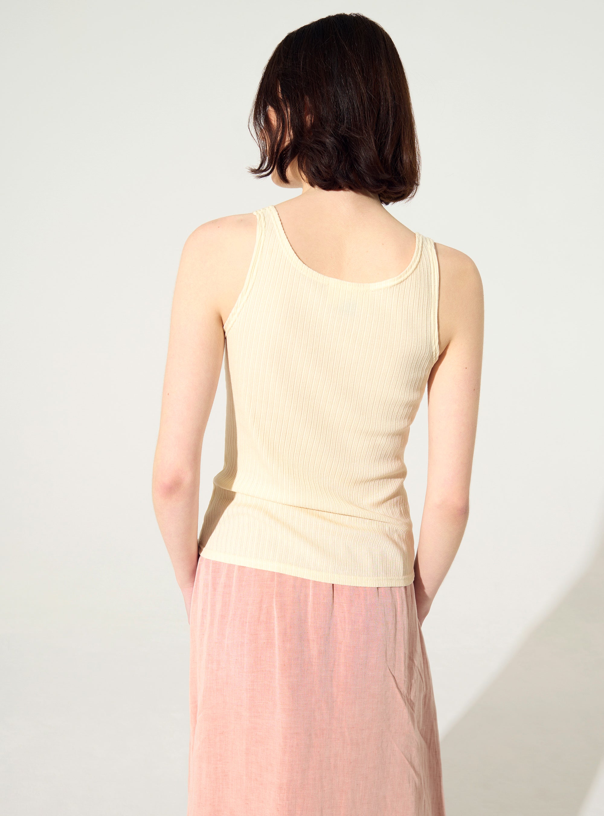 Fitted pleated white cotton tank top