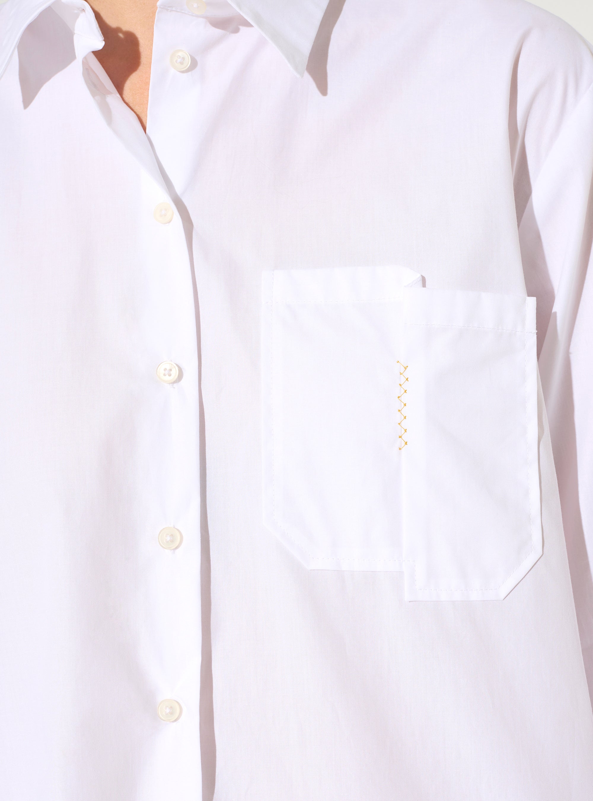 Oversized long-sleeved shirt in white organic cotton