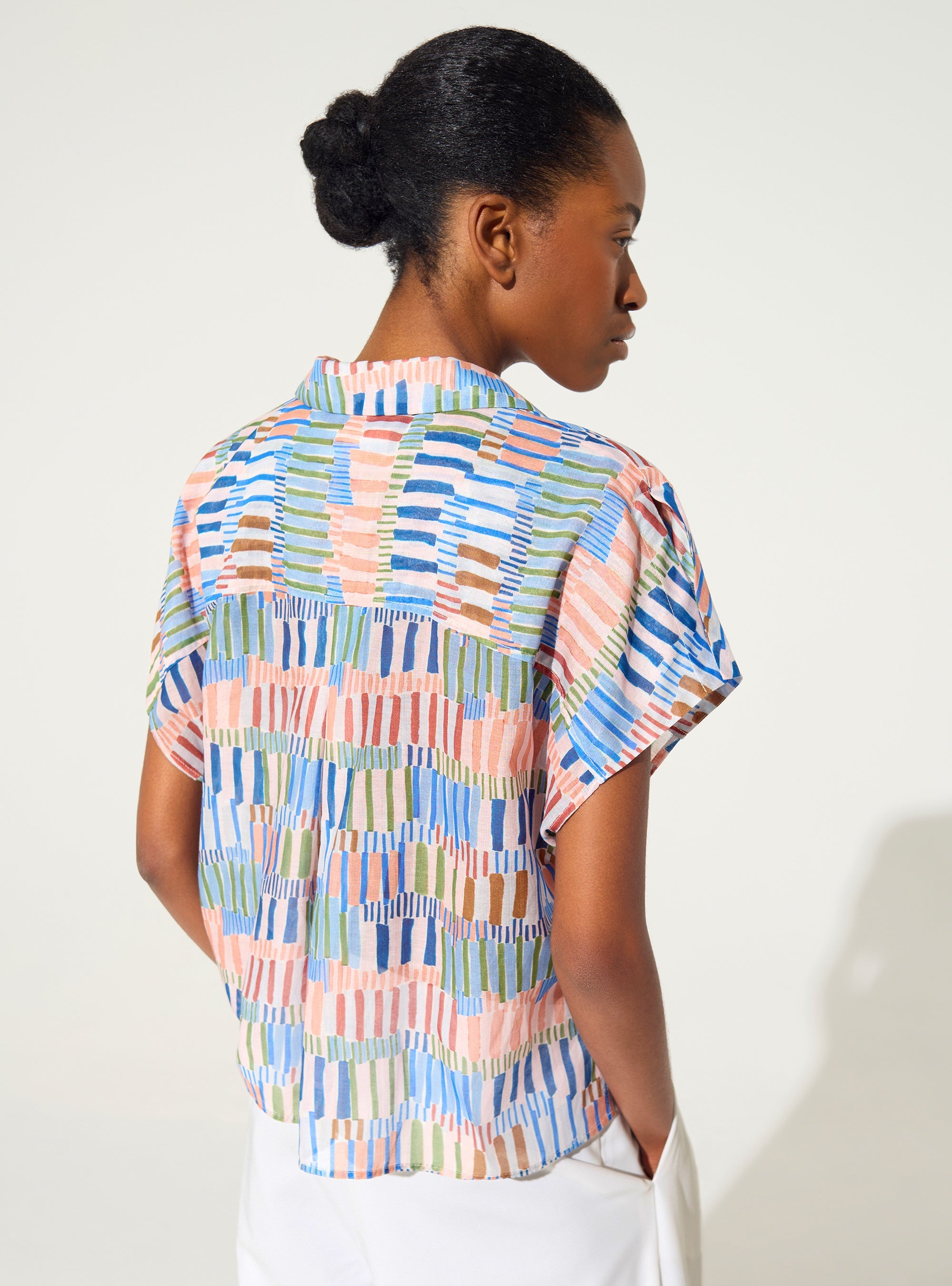 Loose printed blouse in blue cotton and silk