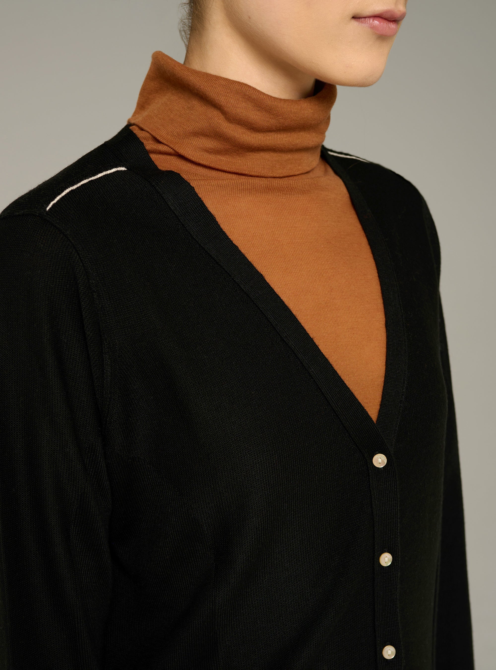 Cotélac Fine-knit wool V-neck cardigan