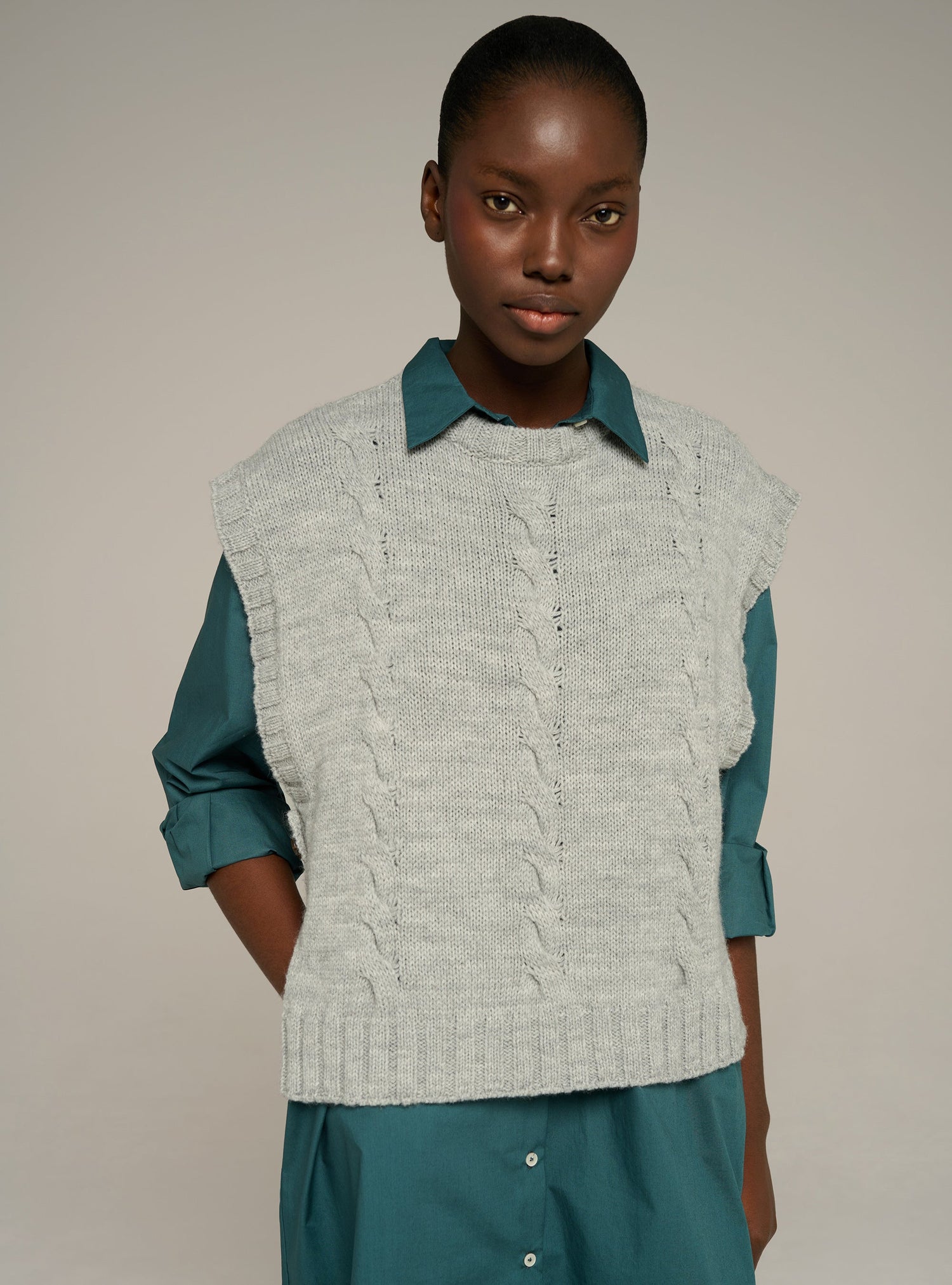 Cotélac Sleeveless cable-knit sweater