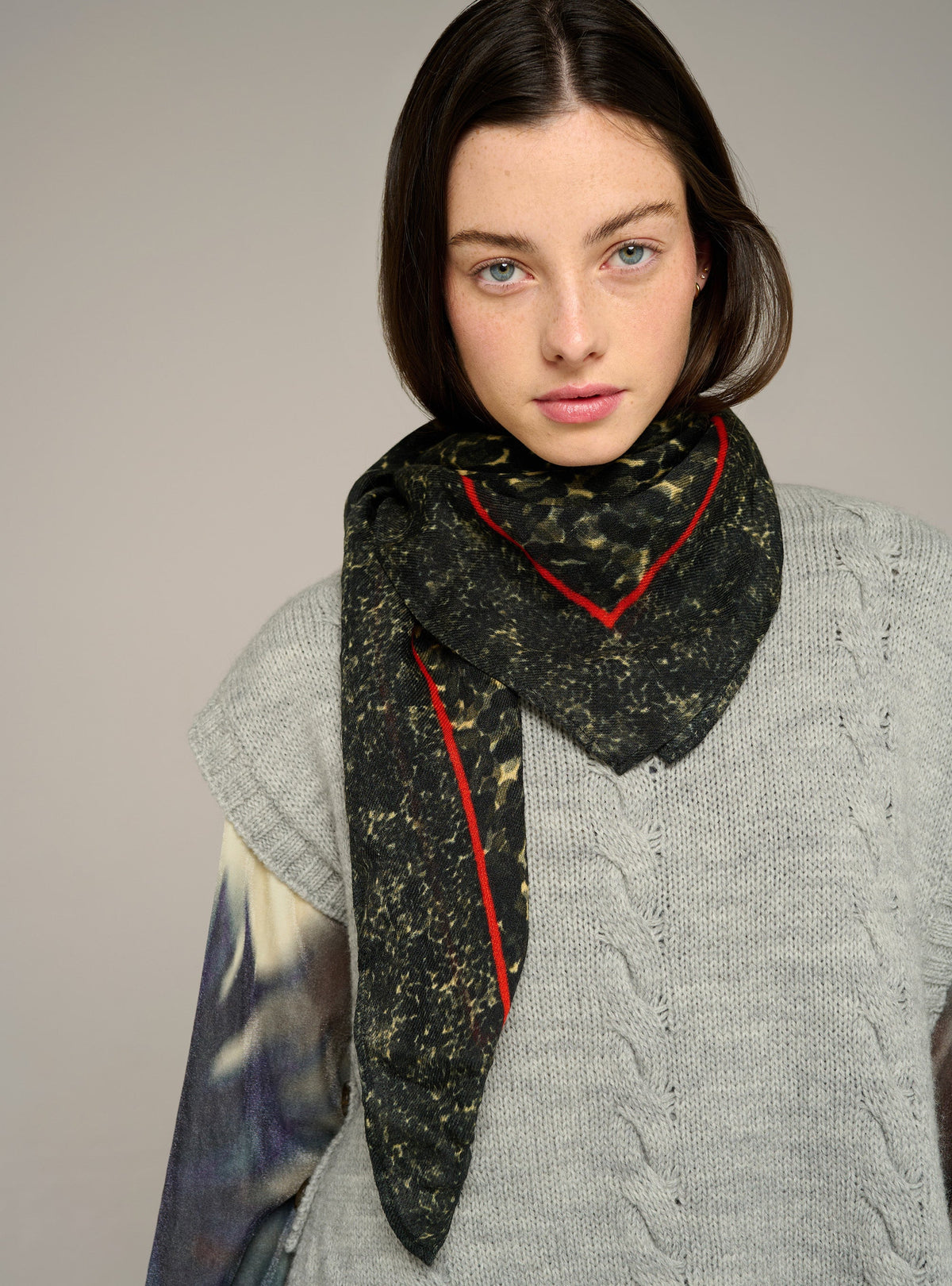 Cotélac acoté Large printed wool scarf