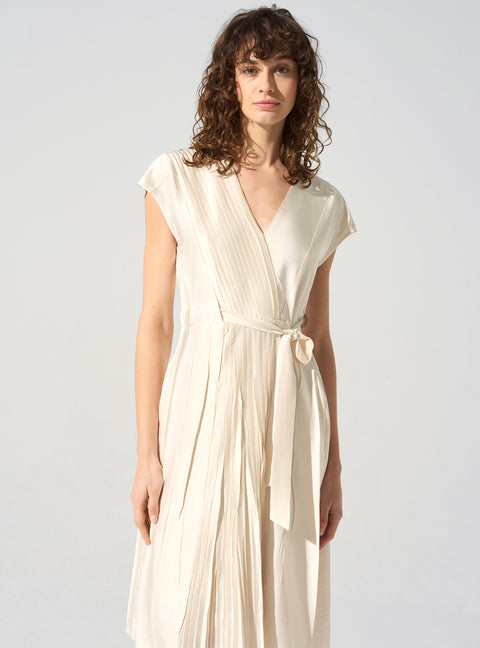 Short-sleeved dress, wrap-over style