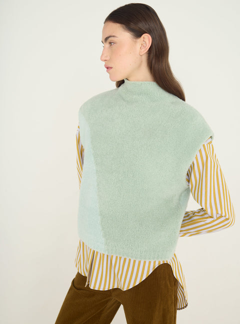 Sleeveless terry wool sweater