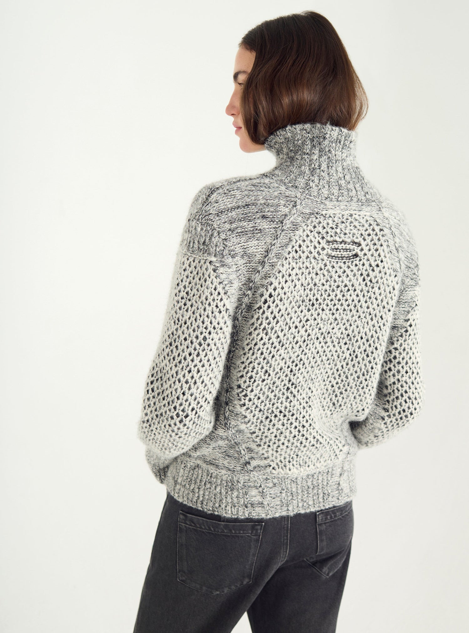 Two-tone sweater with leg-of-mutton sleeves