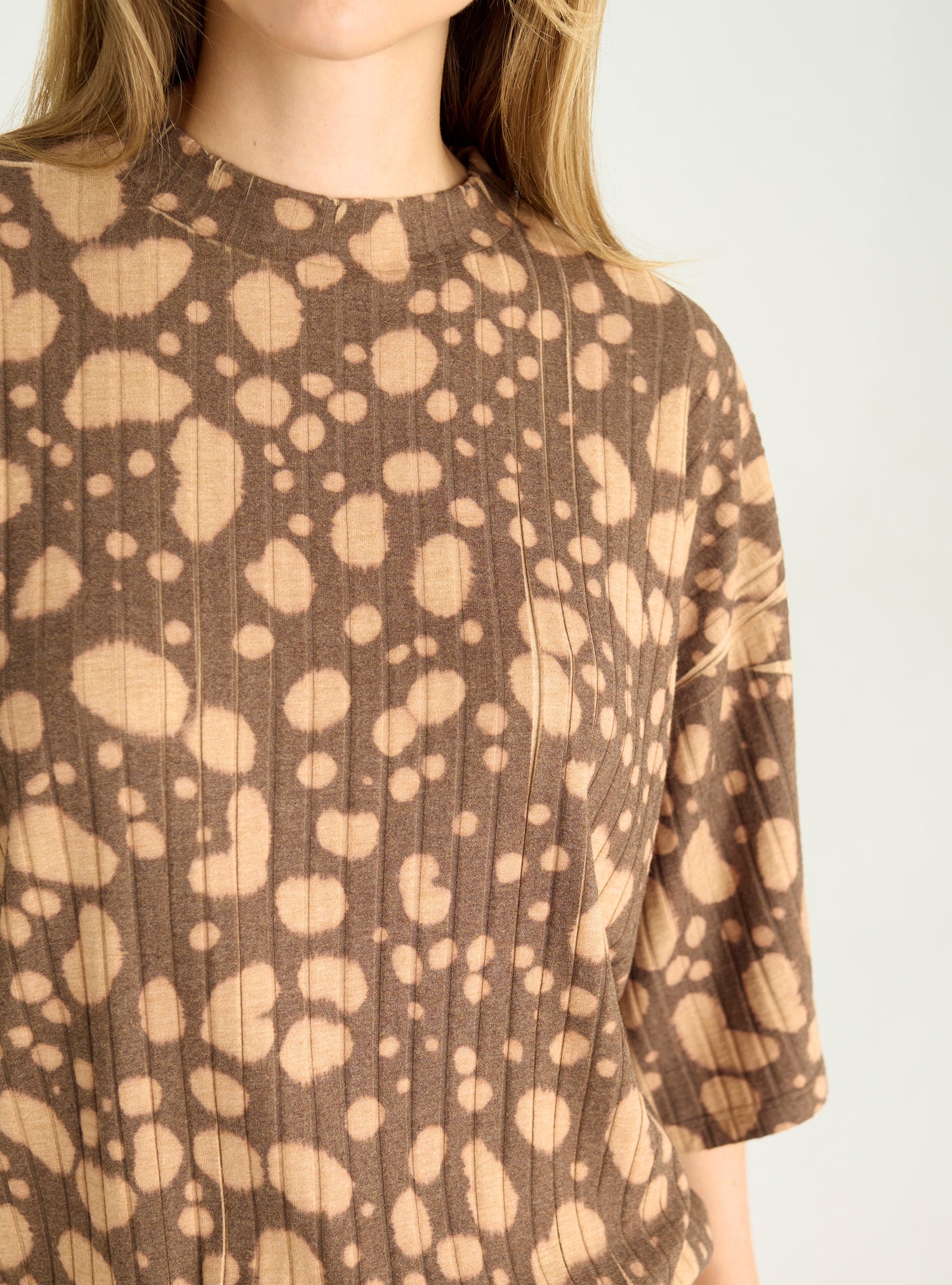 Pleated mesh T-shirt