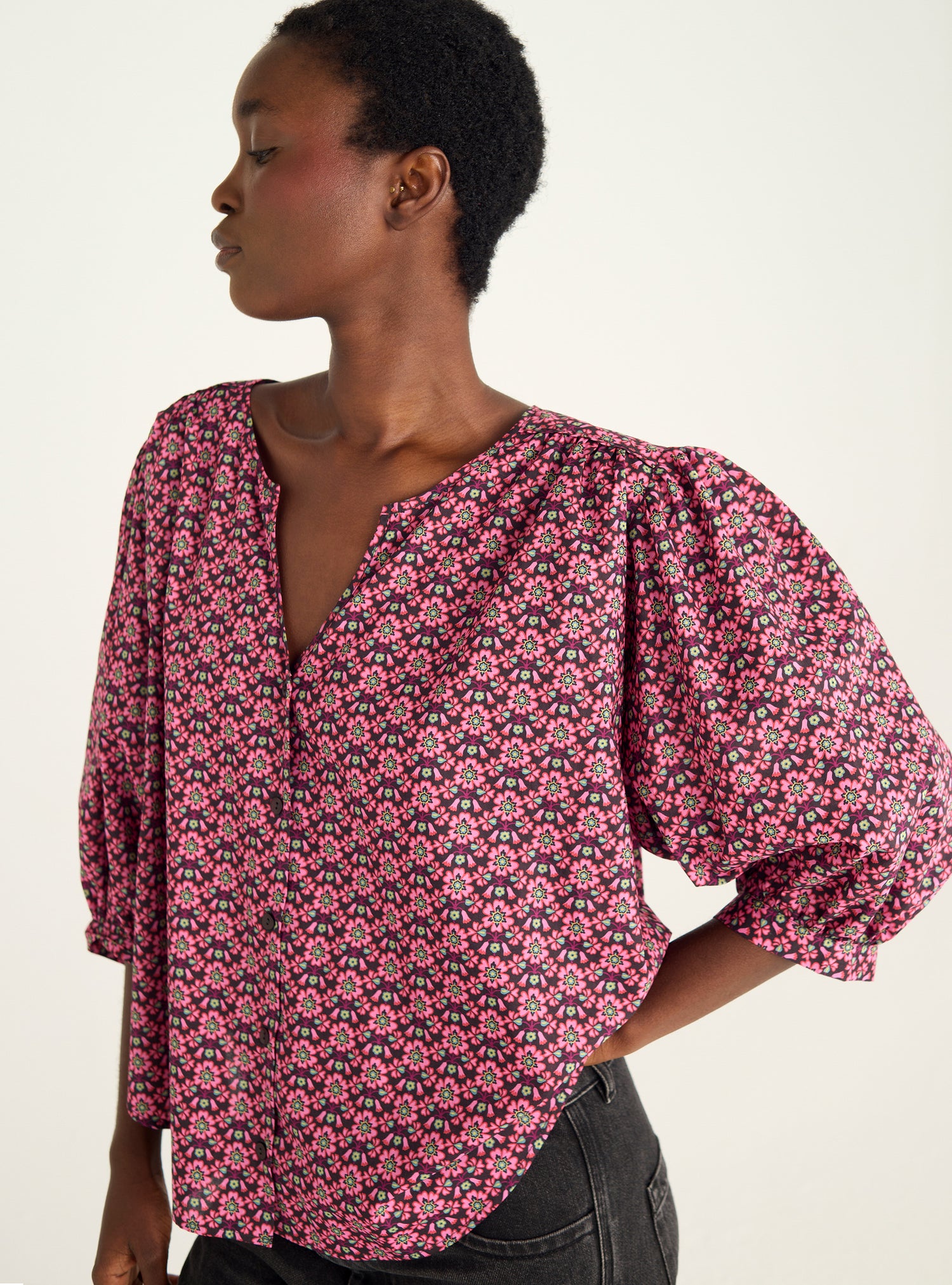 Balloon sleeve shirt