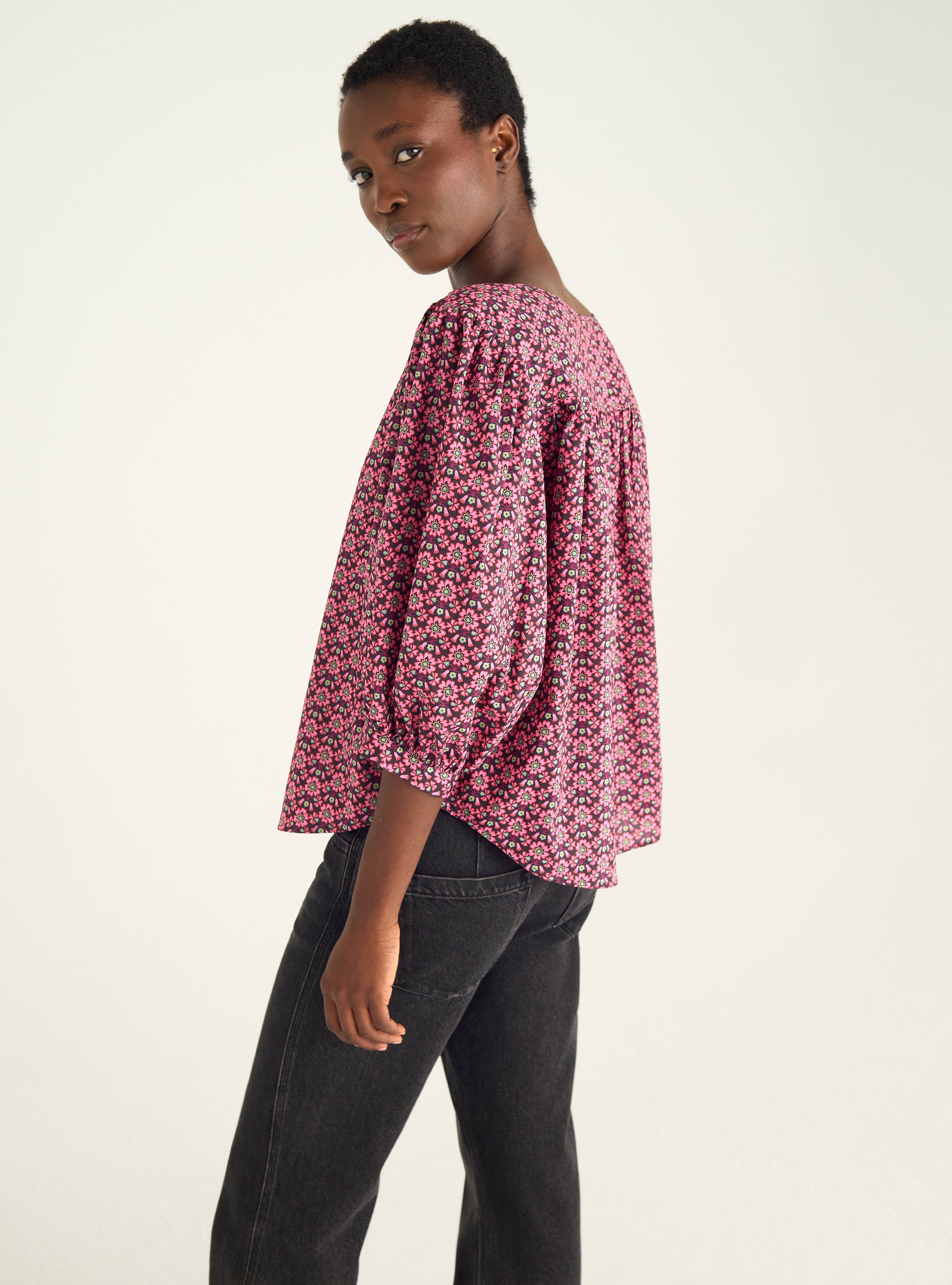 Balloon sleeve shirt