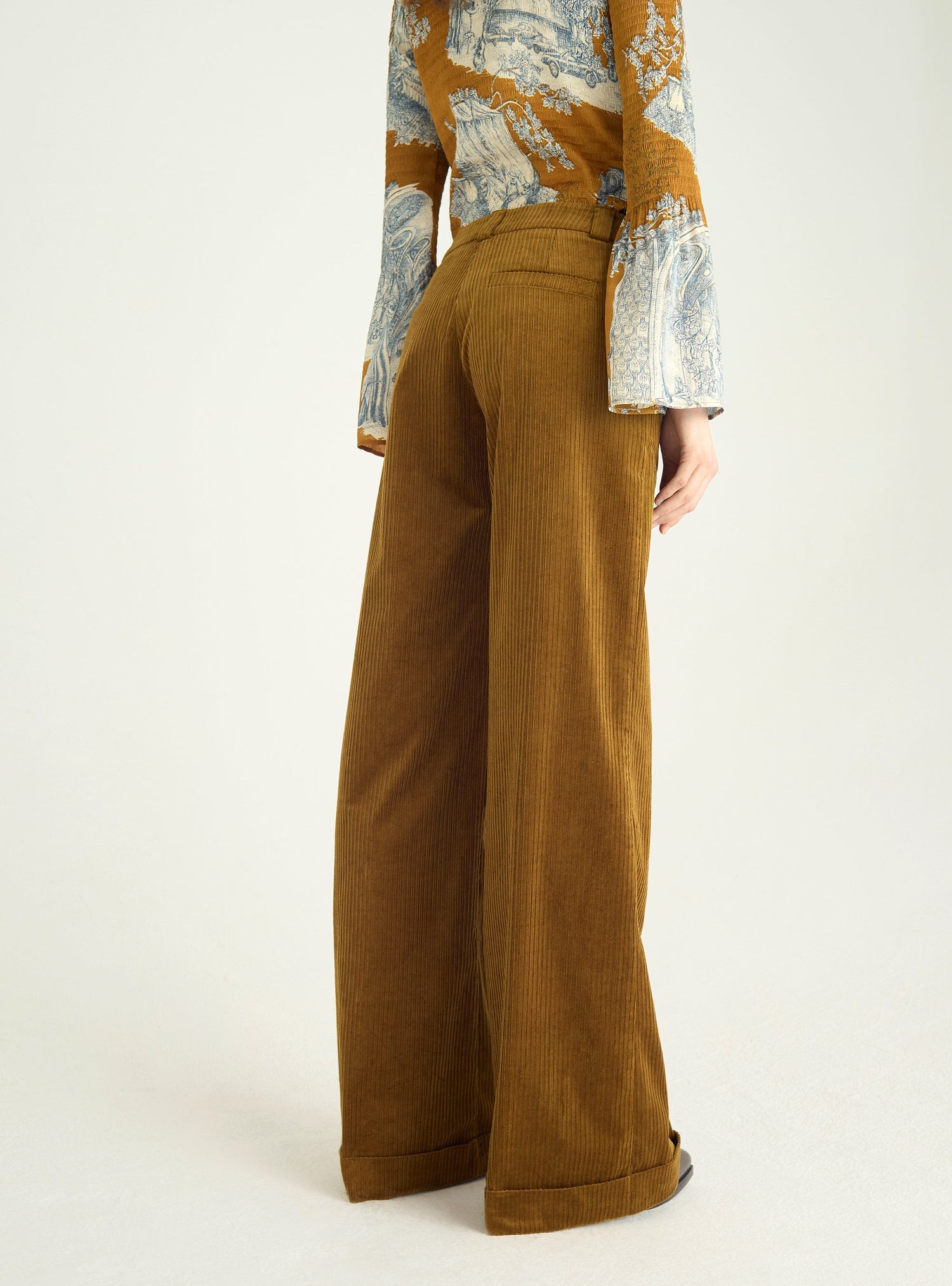 Wide-legged washed velvet pants
