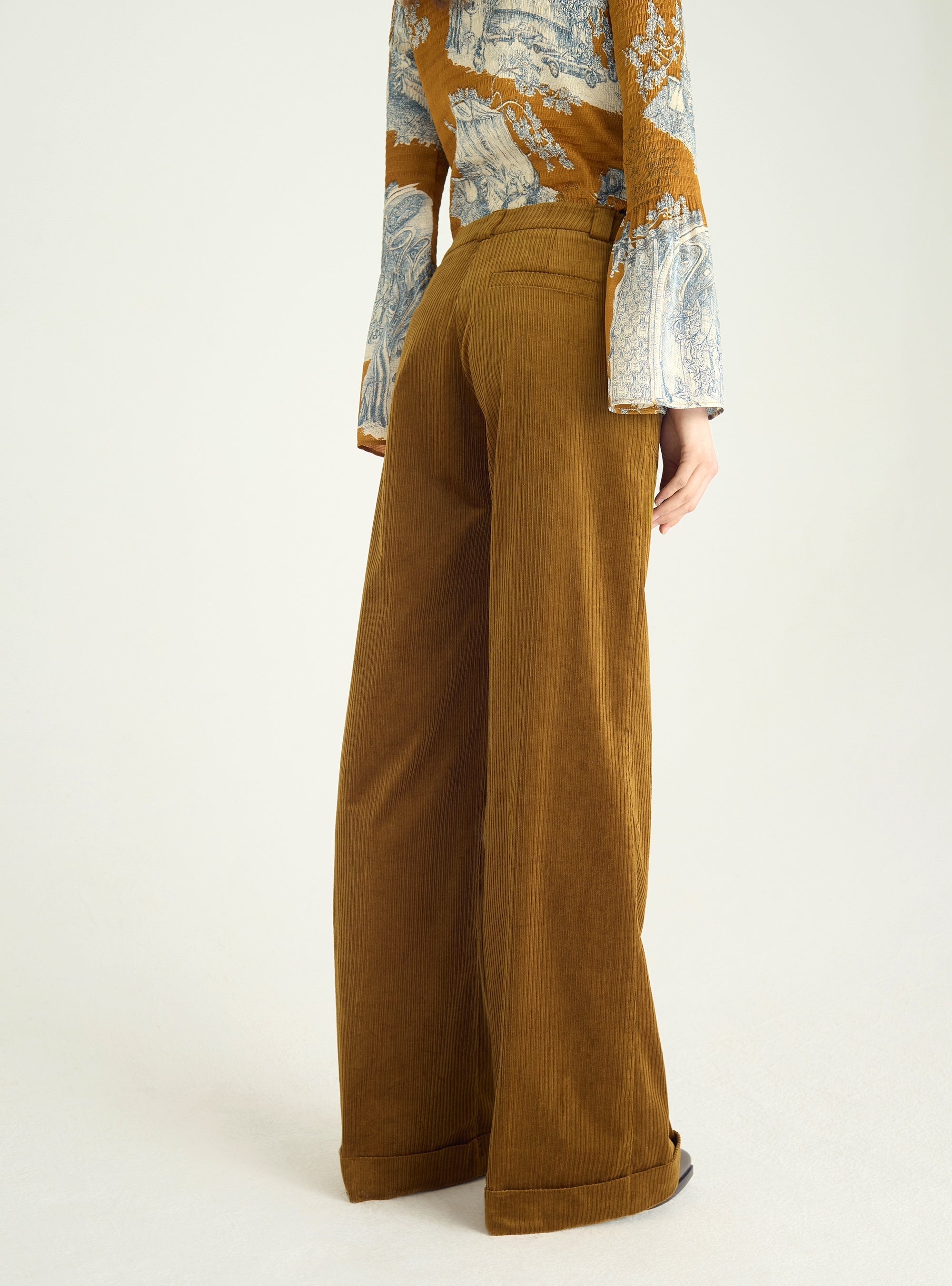 Wide-legged washed velvet pants