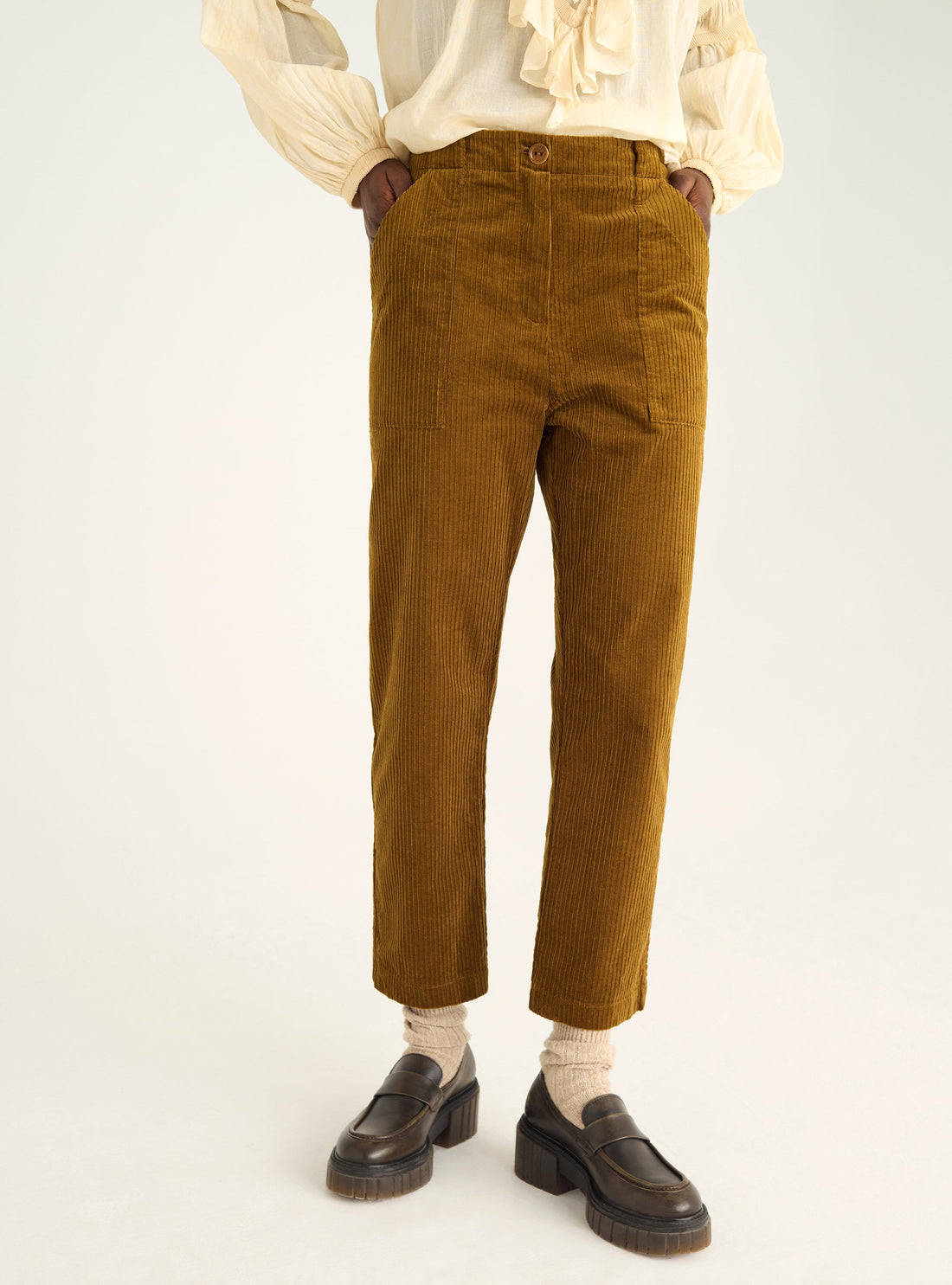 Corduroy carrot pants