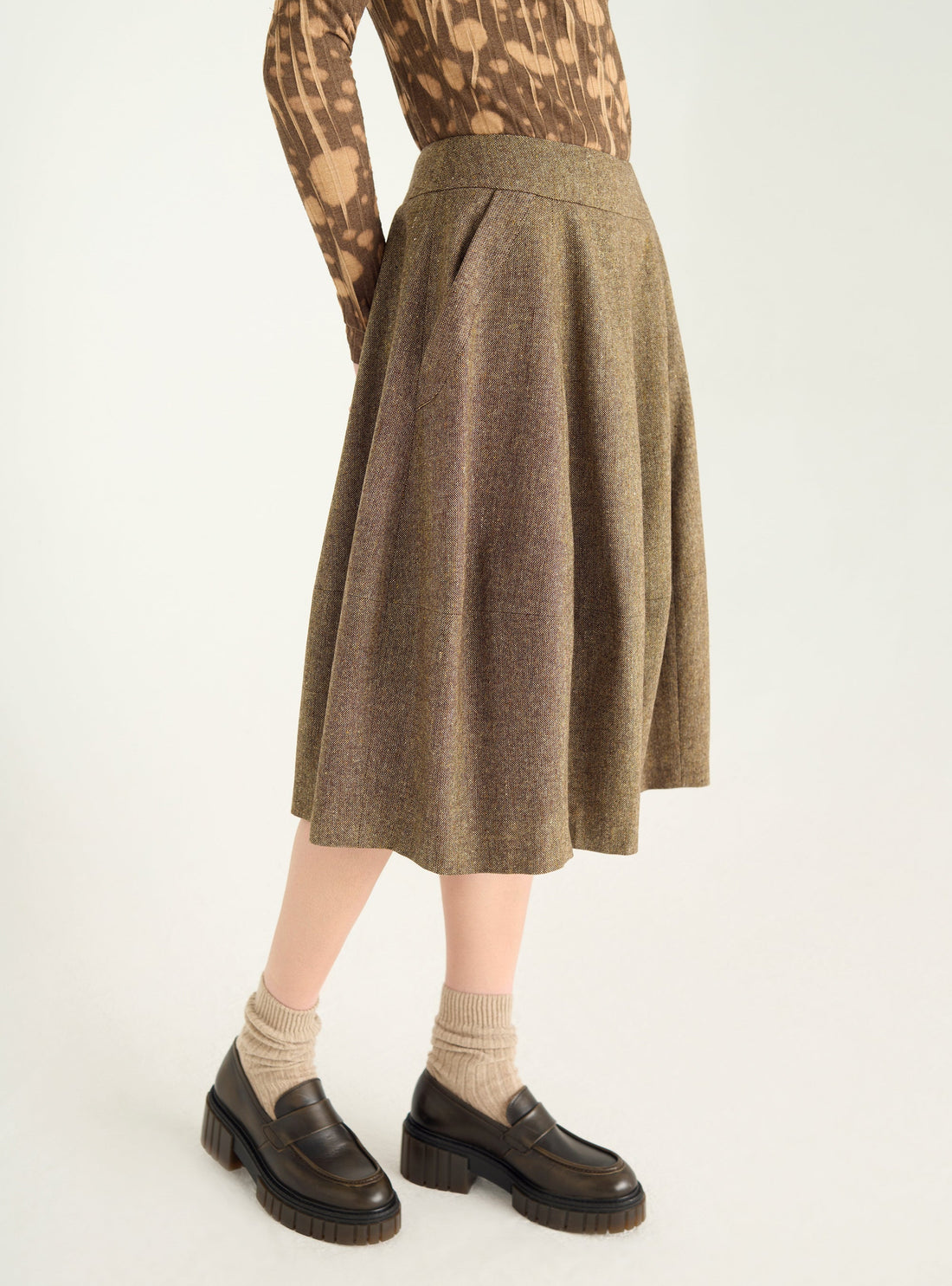 Short skirt in mottled wool