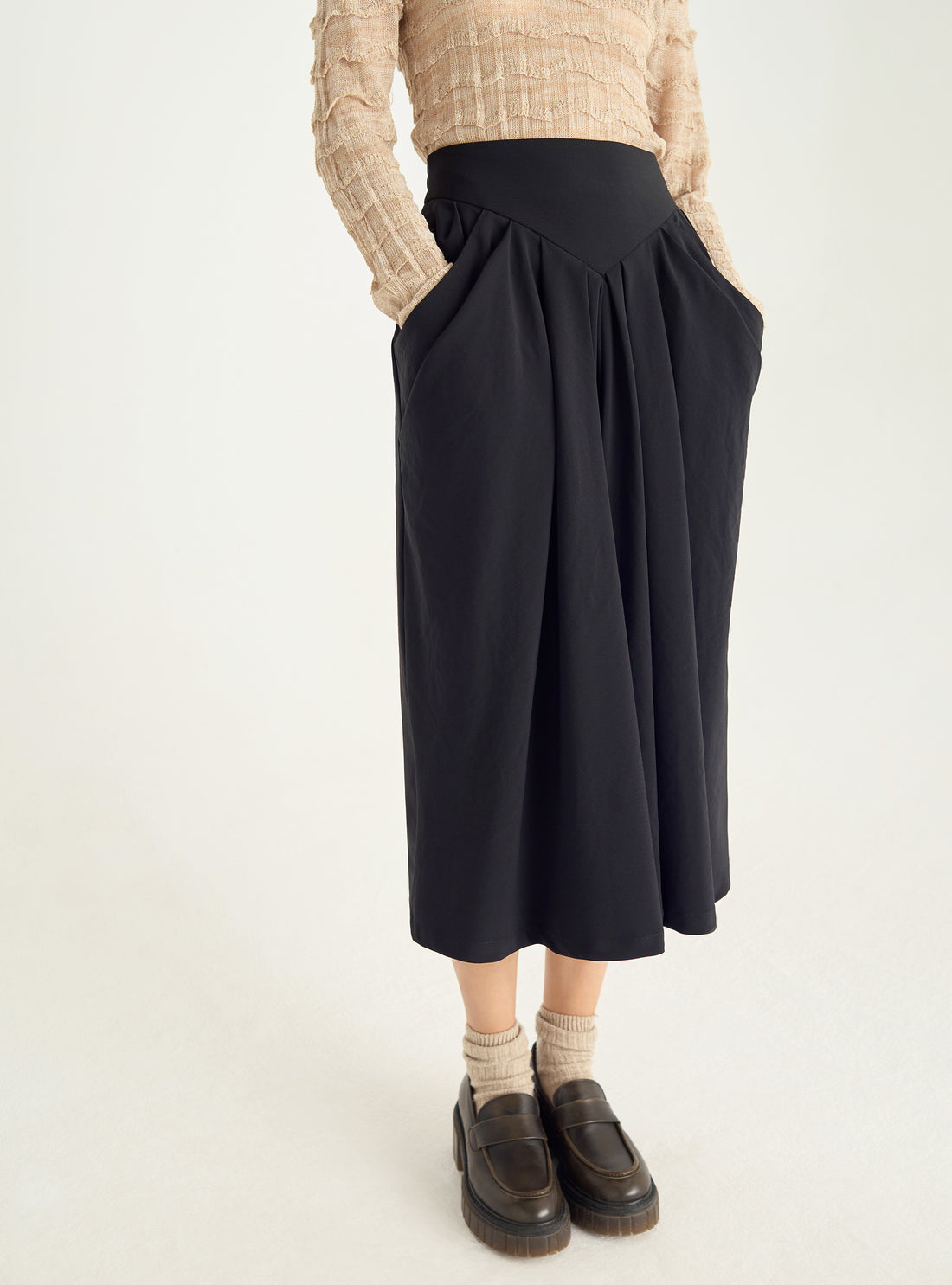 Flared skirt in technical fabric
