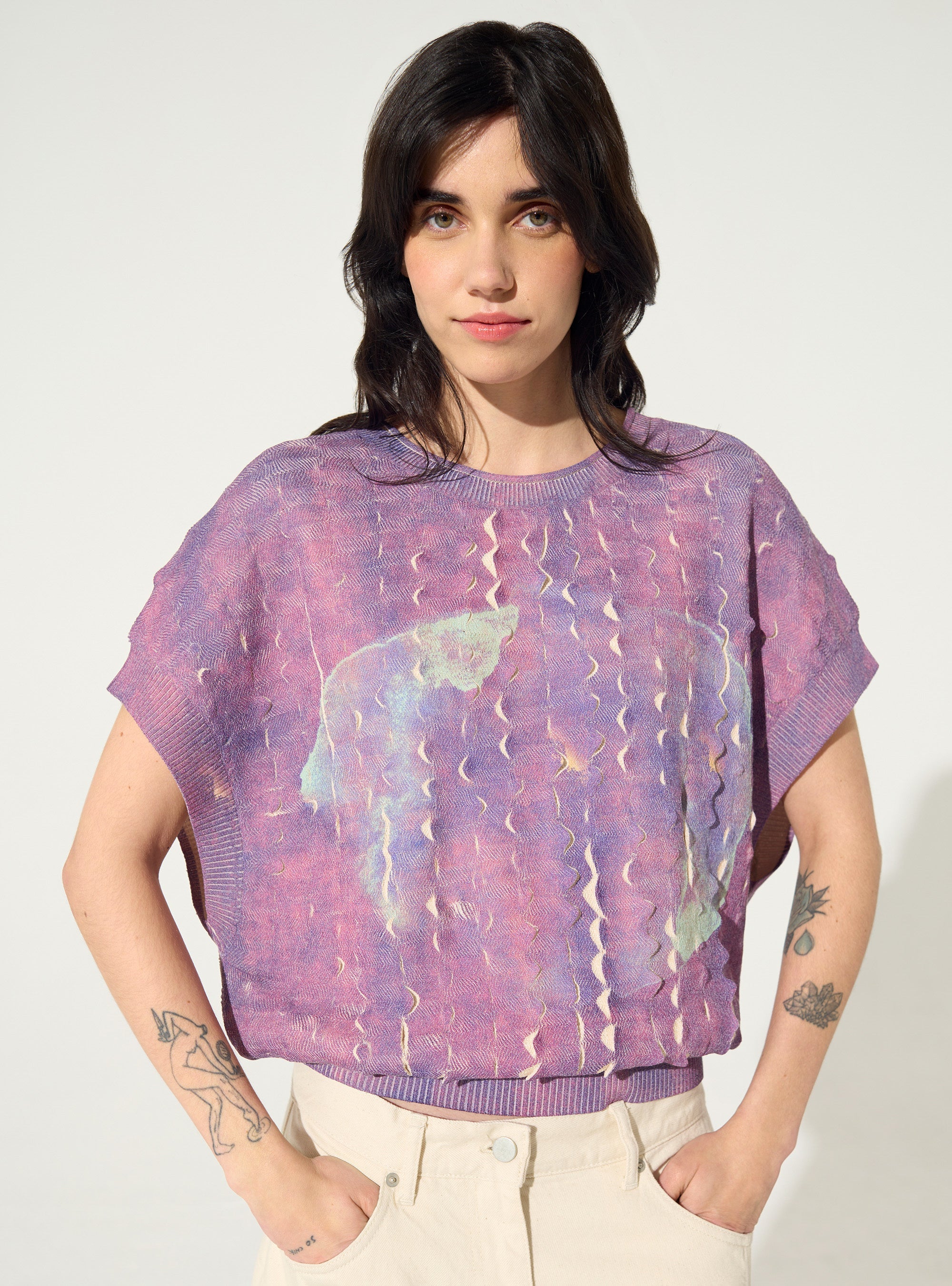Pleated and sublimated purple round-neck sweater