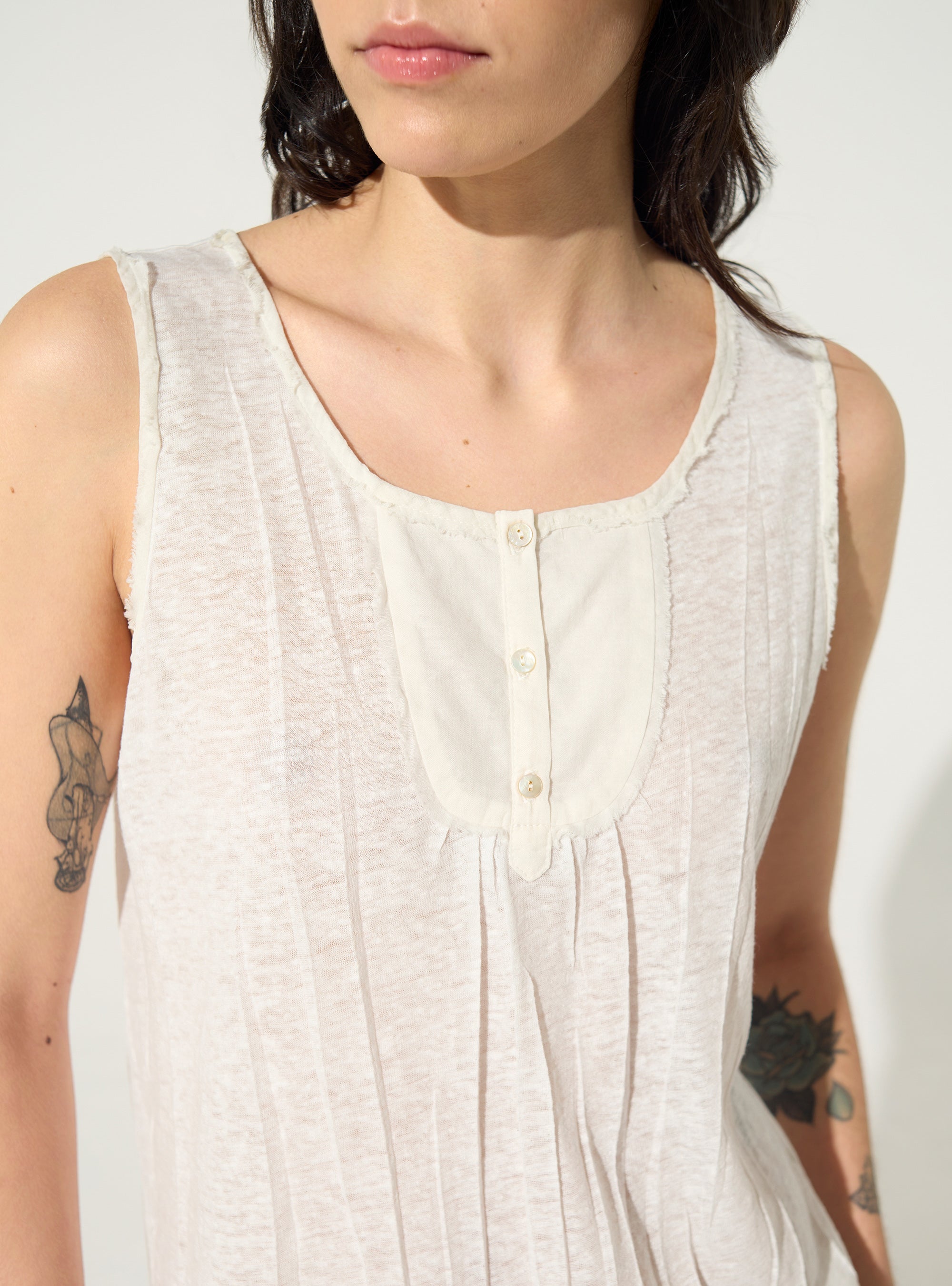 White fitted tank top