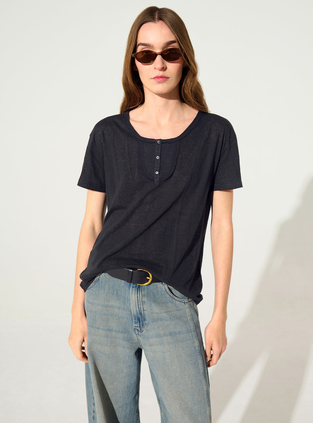 Black pleated straight T-shirt