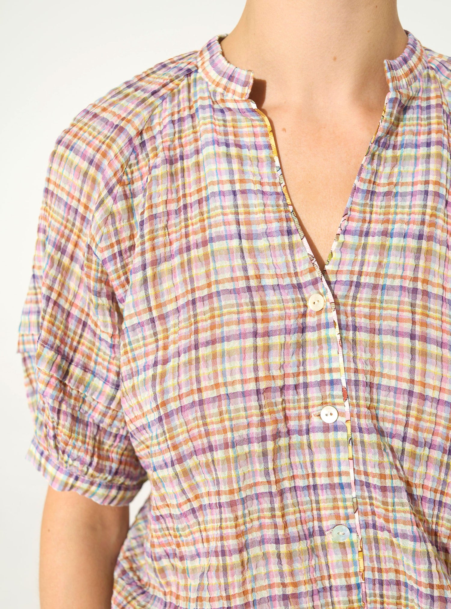 Pleated straight shirt in purple cotton