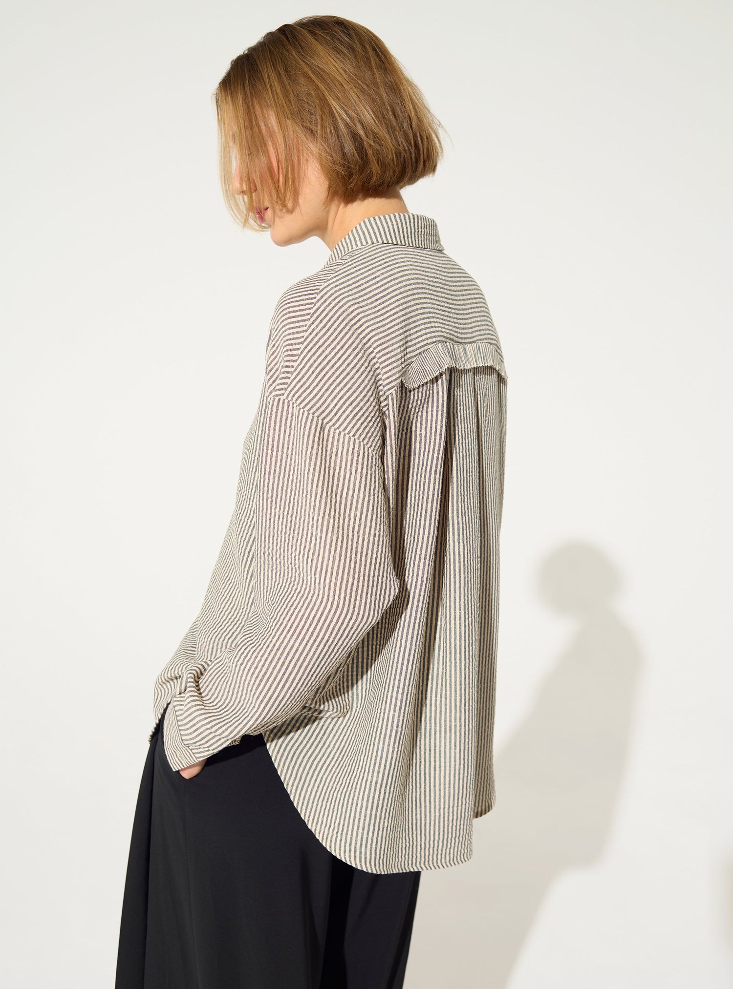Oversized striped pleated shirt